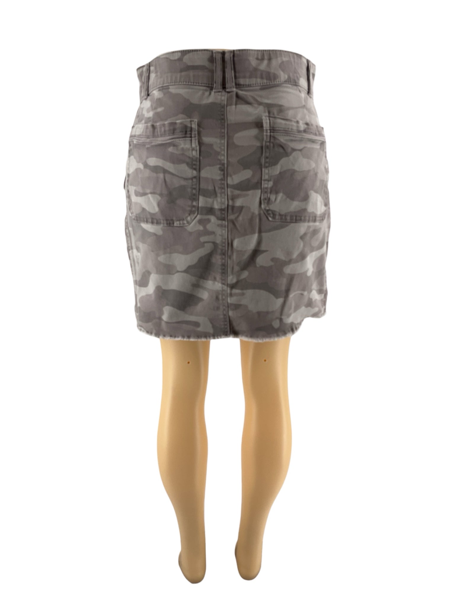 Democracy - Gray camo Pre-Owned Ladies Skirt - Size 8