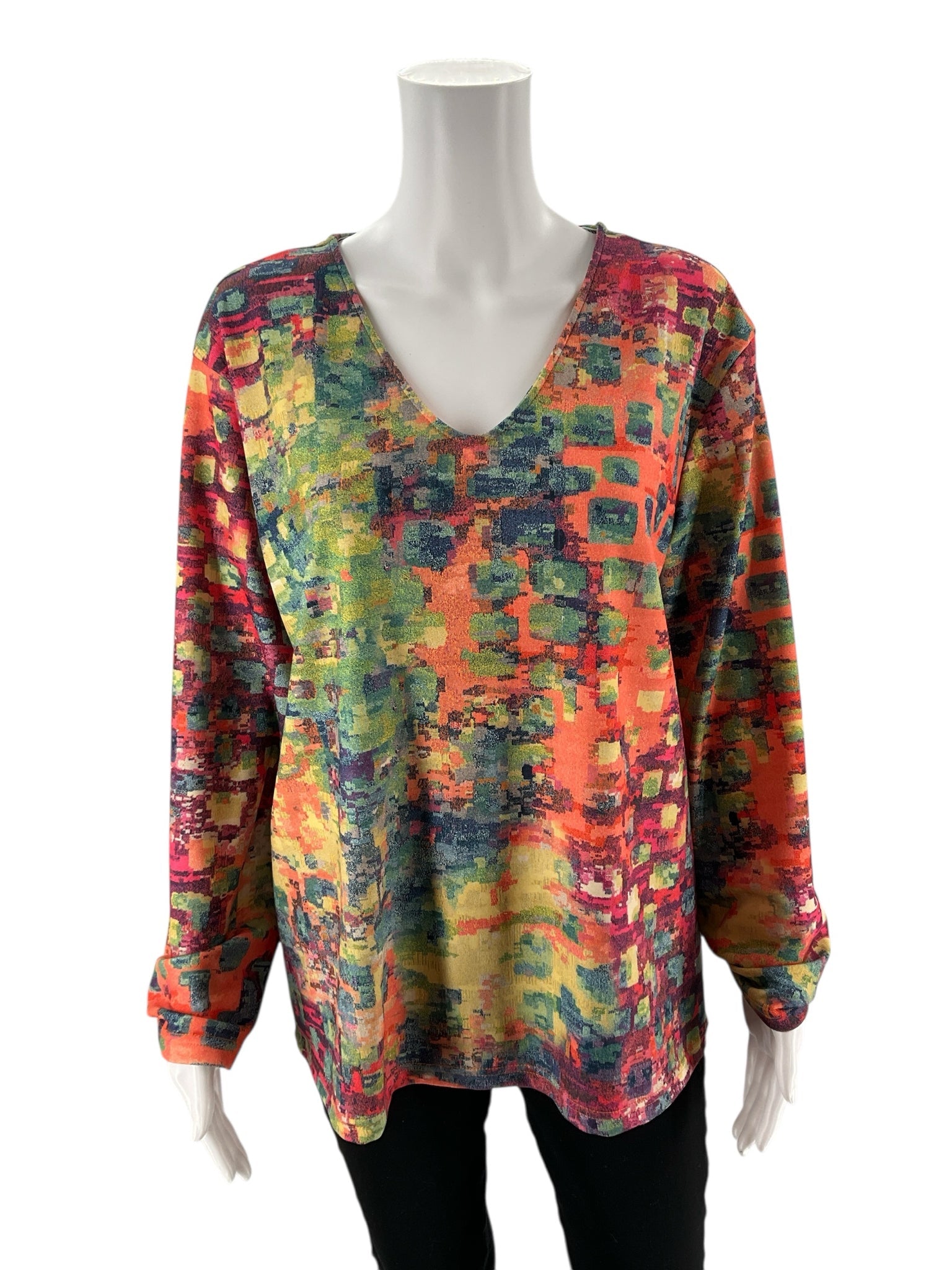 Exclusive abstract pre-owned ladies casual top in size XL, featuring a unique design and relaxed fit.
