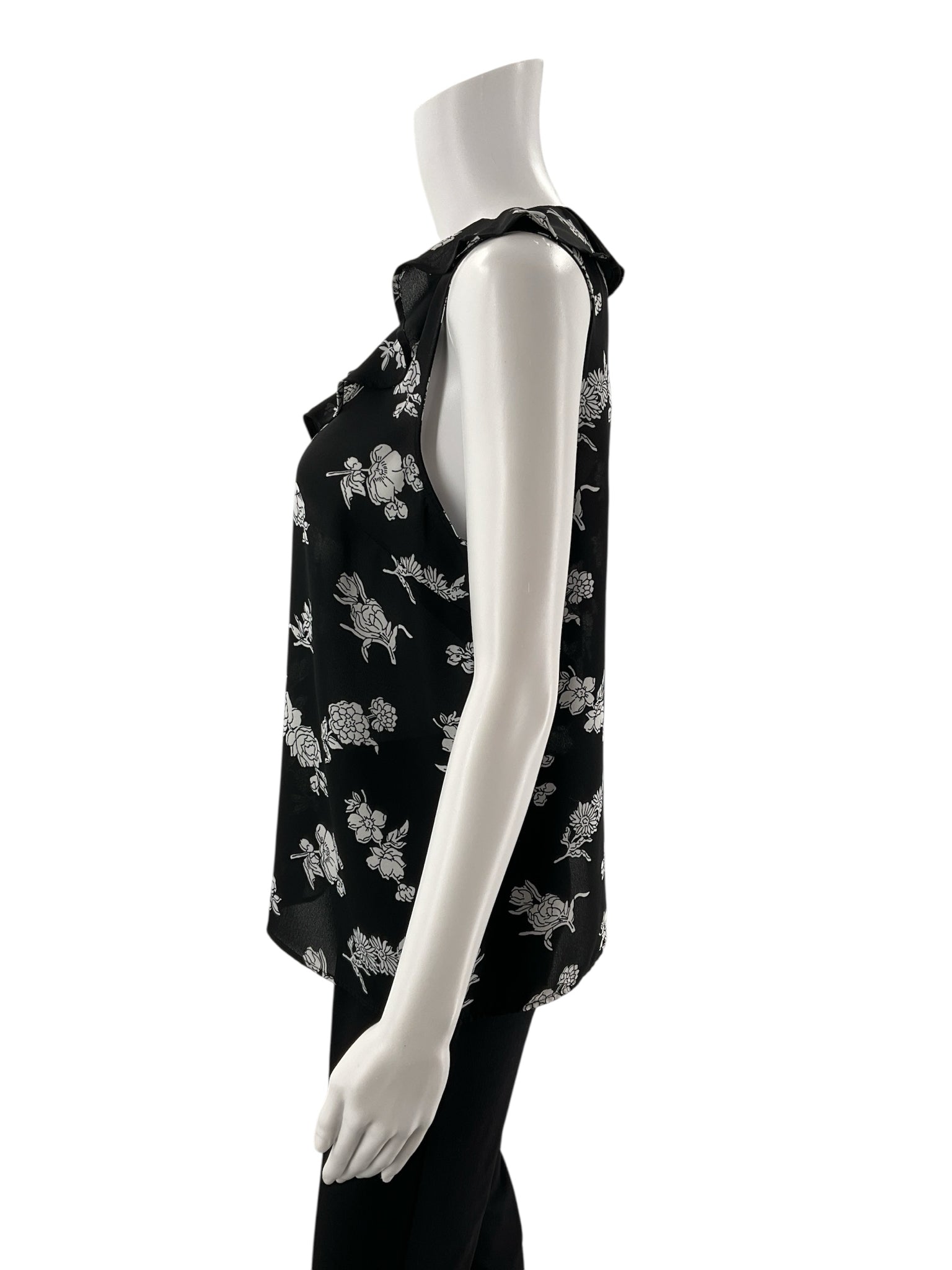 Loft Black/White Floral Pre-Owned Ladies Top - Size Medium Petite