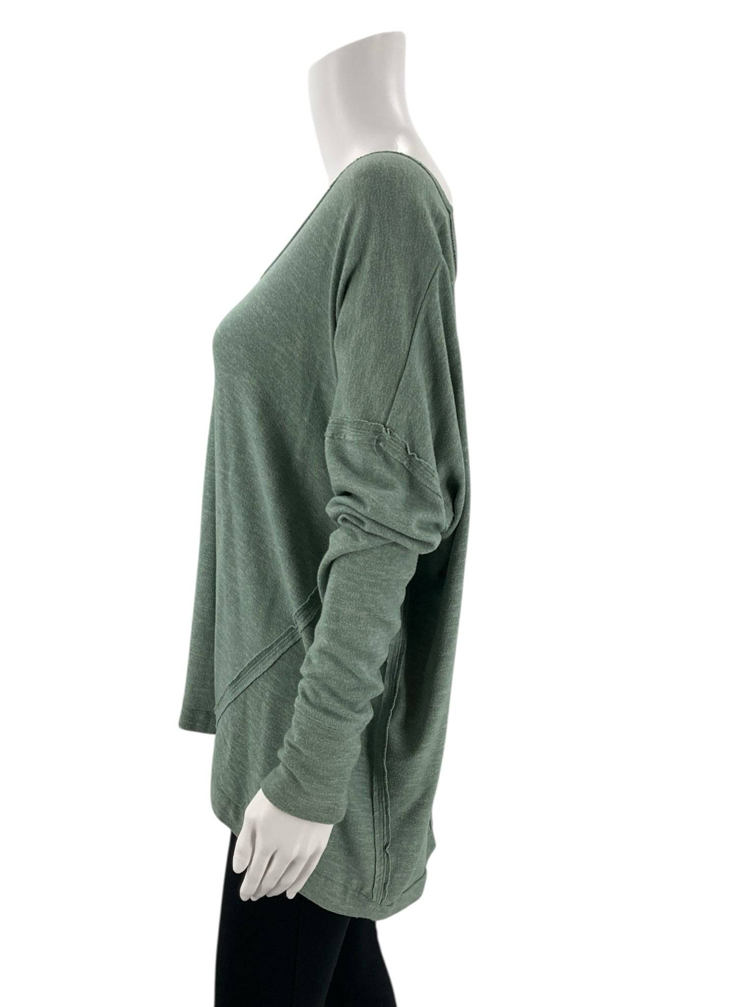 Out From Under Green Solid Top - Size Medium - Margaret’s Fine Consignment