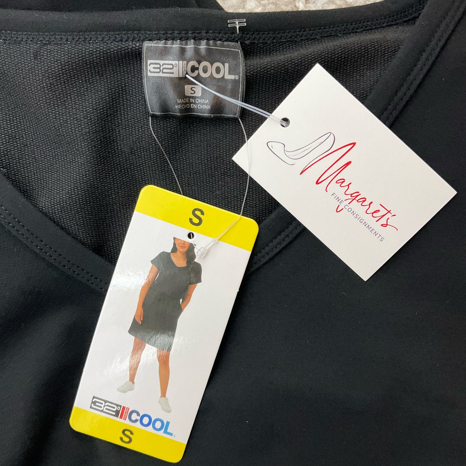 32 Degrees Black Solid Pre-Owned Ladies New with Tags Dress - Size Small