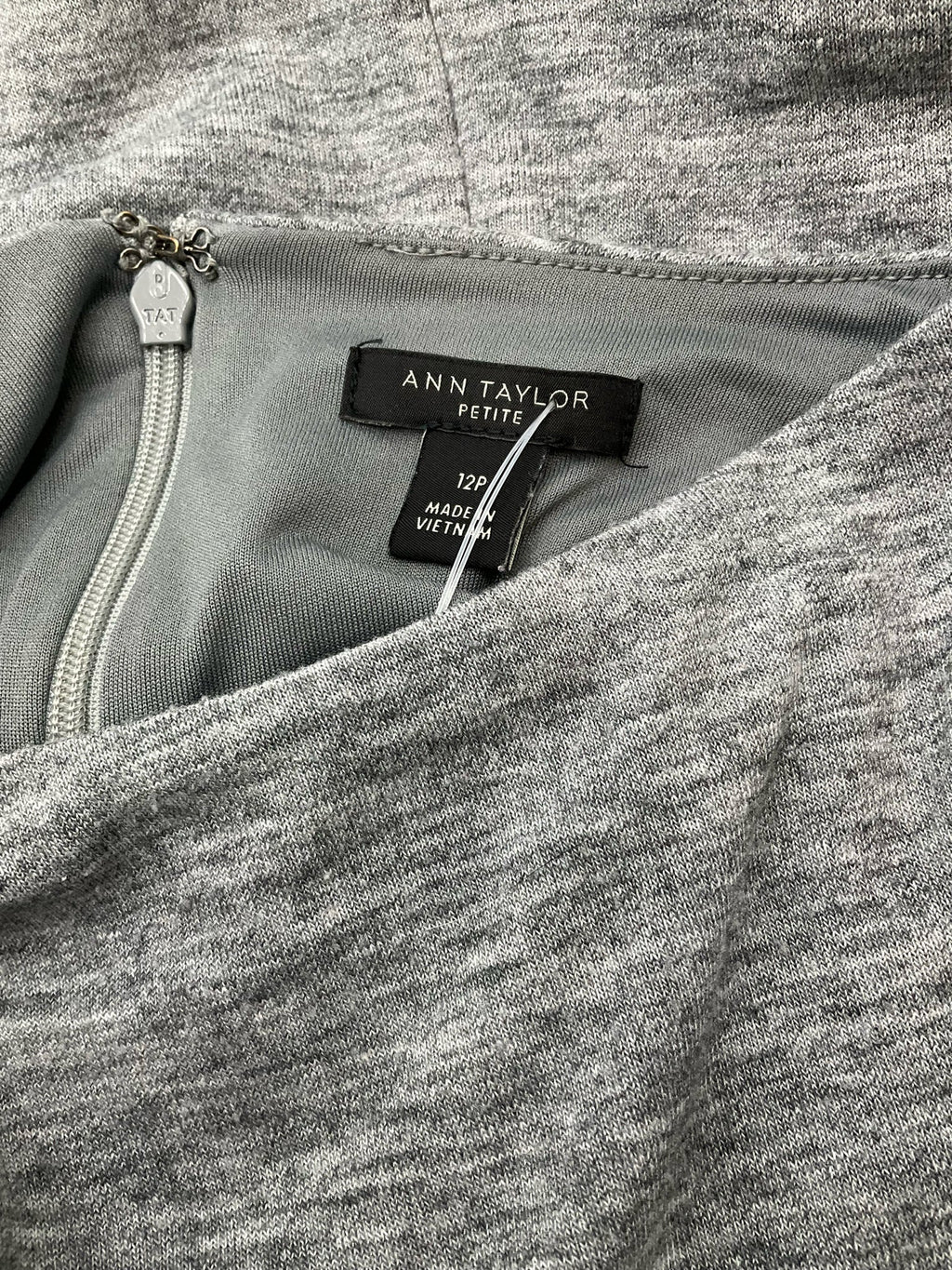 Ann Taylor Gray Heathered Pre-Owned Ladies Dress - Size 12 Petite