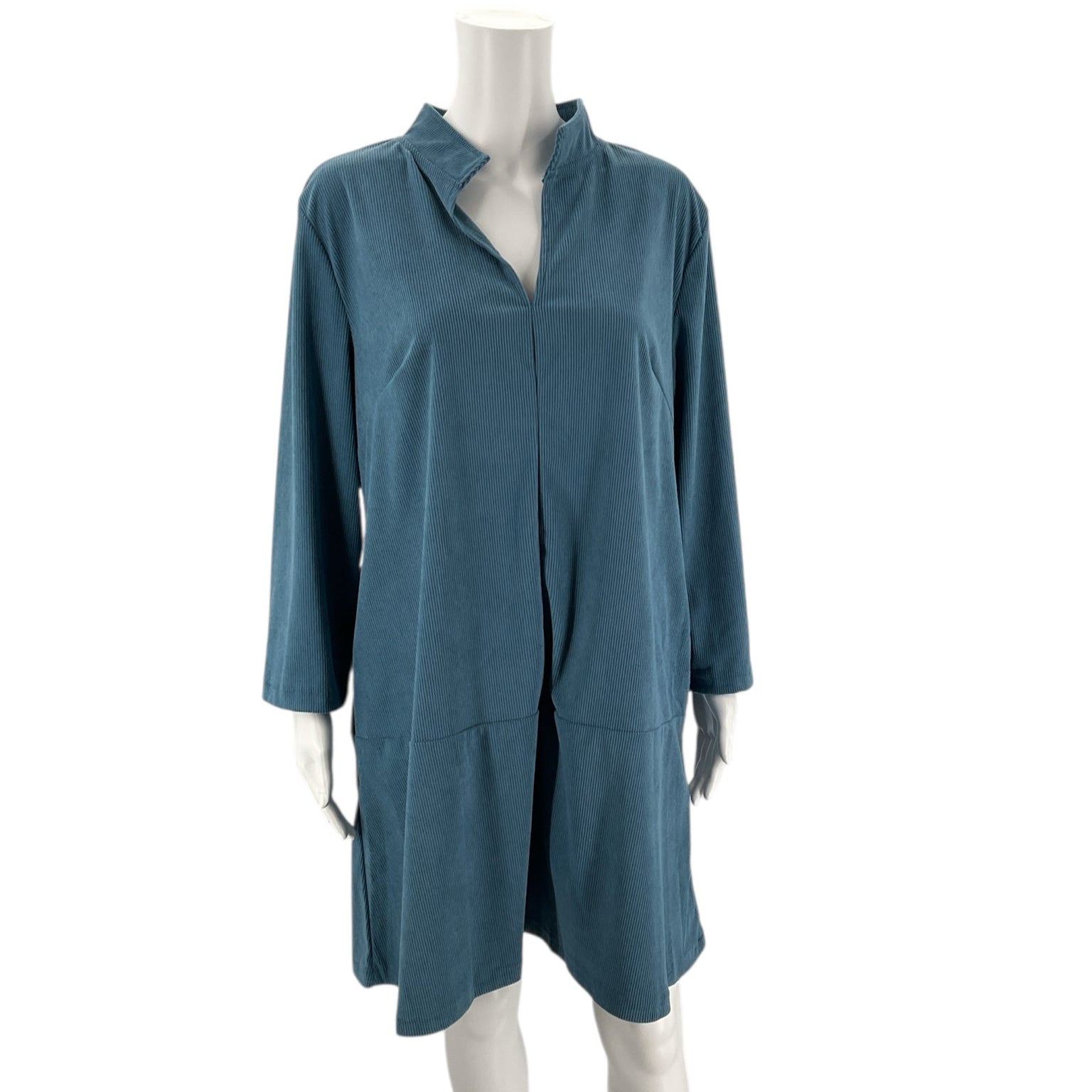 Blue Corduroy Dress | Pre-Owned | Women's Dress in size XL with long sleeves and a relaxed fit, ideal for casual wear in cooler seasons.