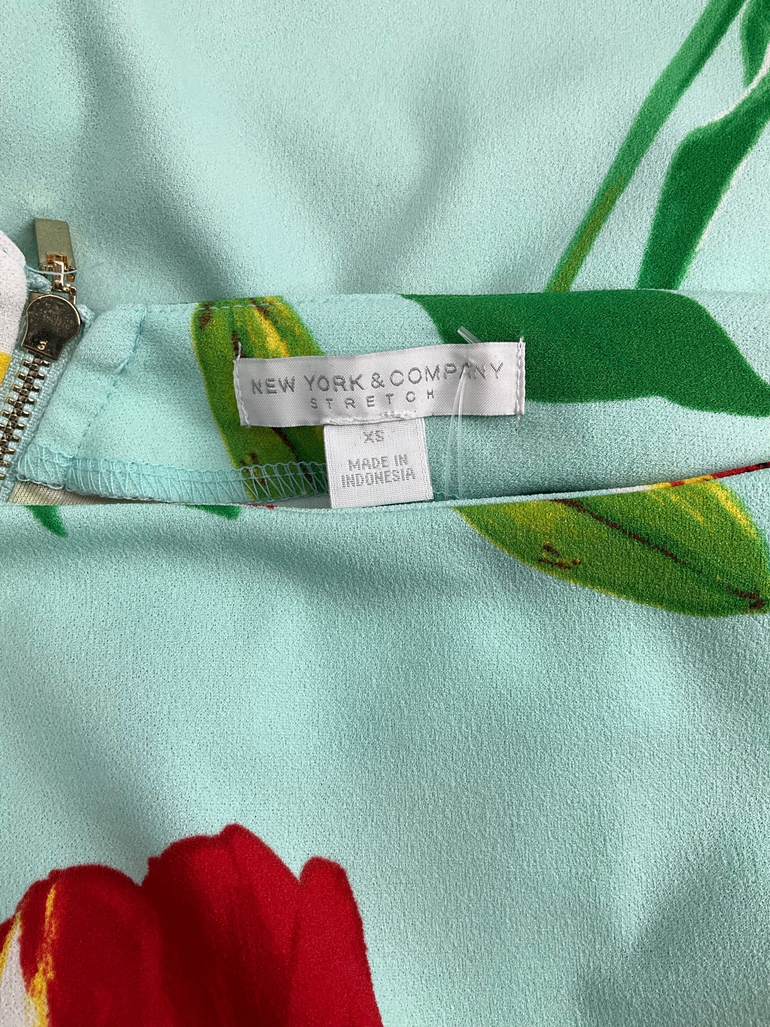 New York & Co Aqua/Red/Yellow Floral Pre-Owned Ladies Dress - Size XS