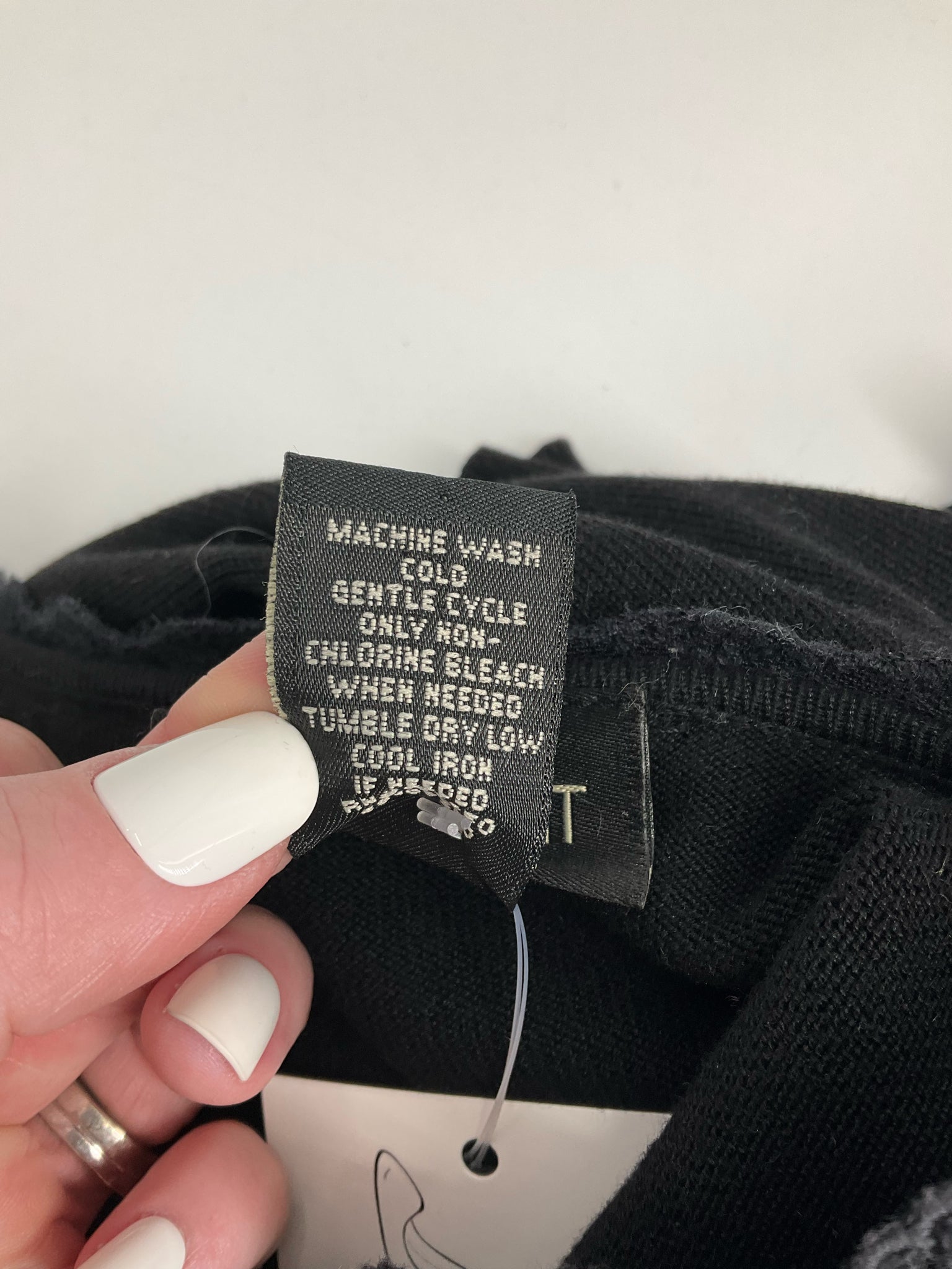 Lane Bryant Black Solid Pre-Owned Ladies Top - Size 18