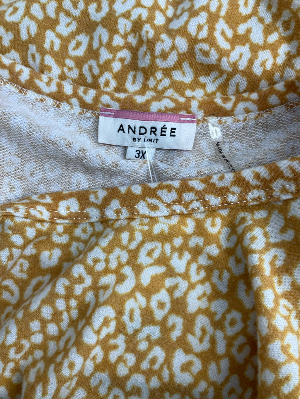 Andree Yellow Animal Pre-Owned Ladies Casual Top -  Size 3X