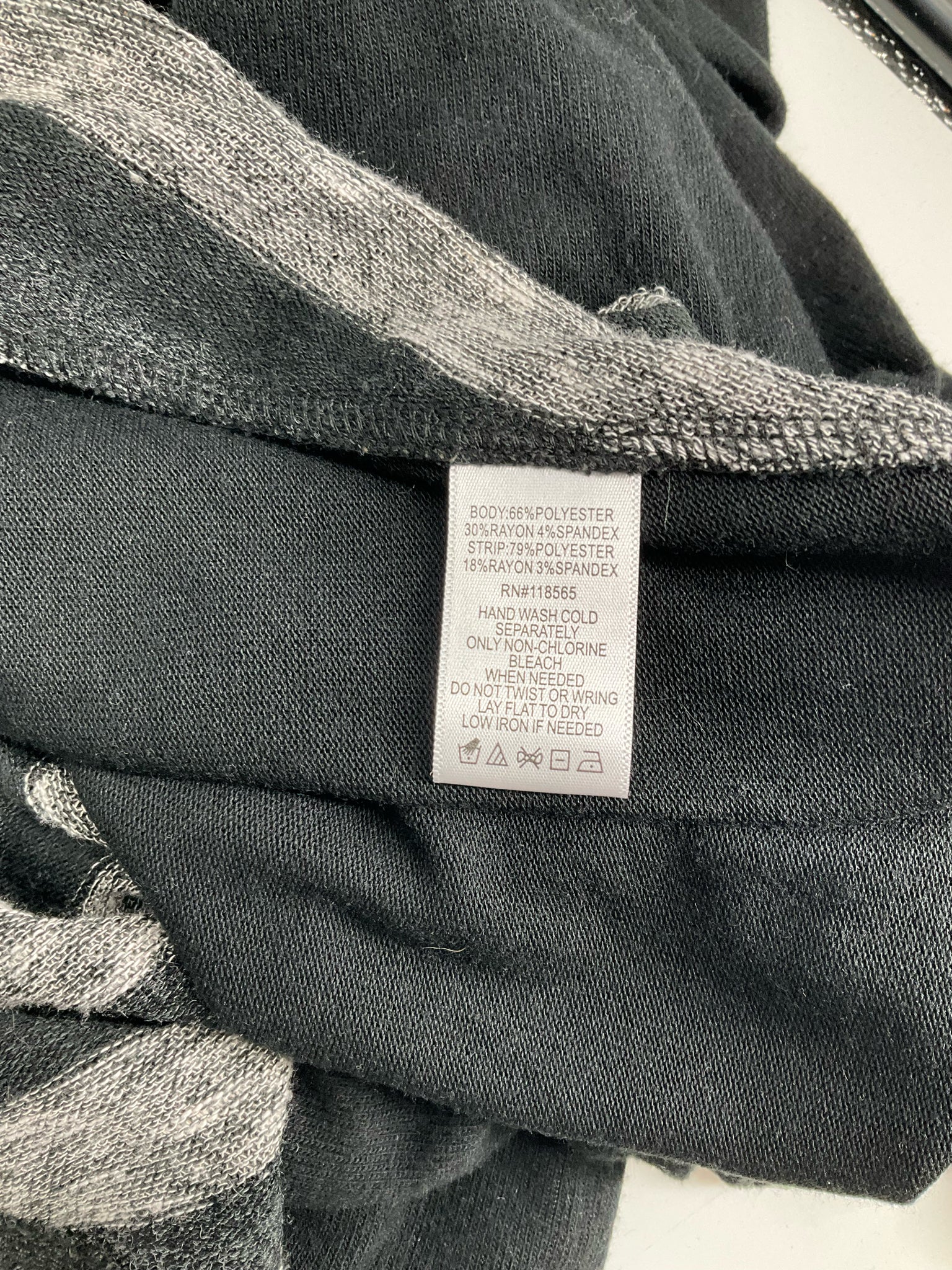 Truth & Style Black/Geather Gray/Heather Cream Stripe Pre-Owned Ladies Poncho -  Size 3X