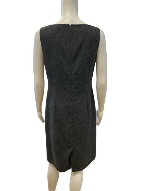 Loft Gray Solid Pre-Owned Ladies Dress - Size 4 - Margaret’s Fine Consignment