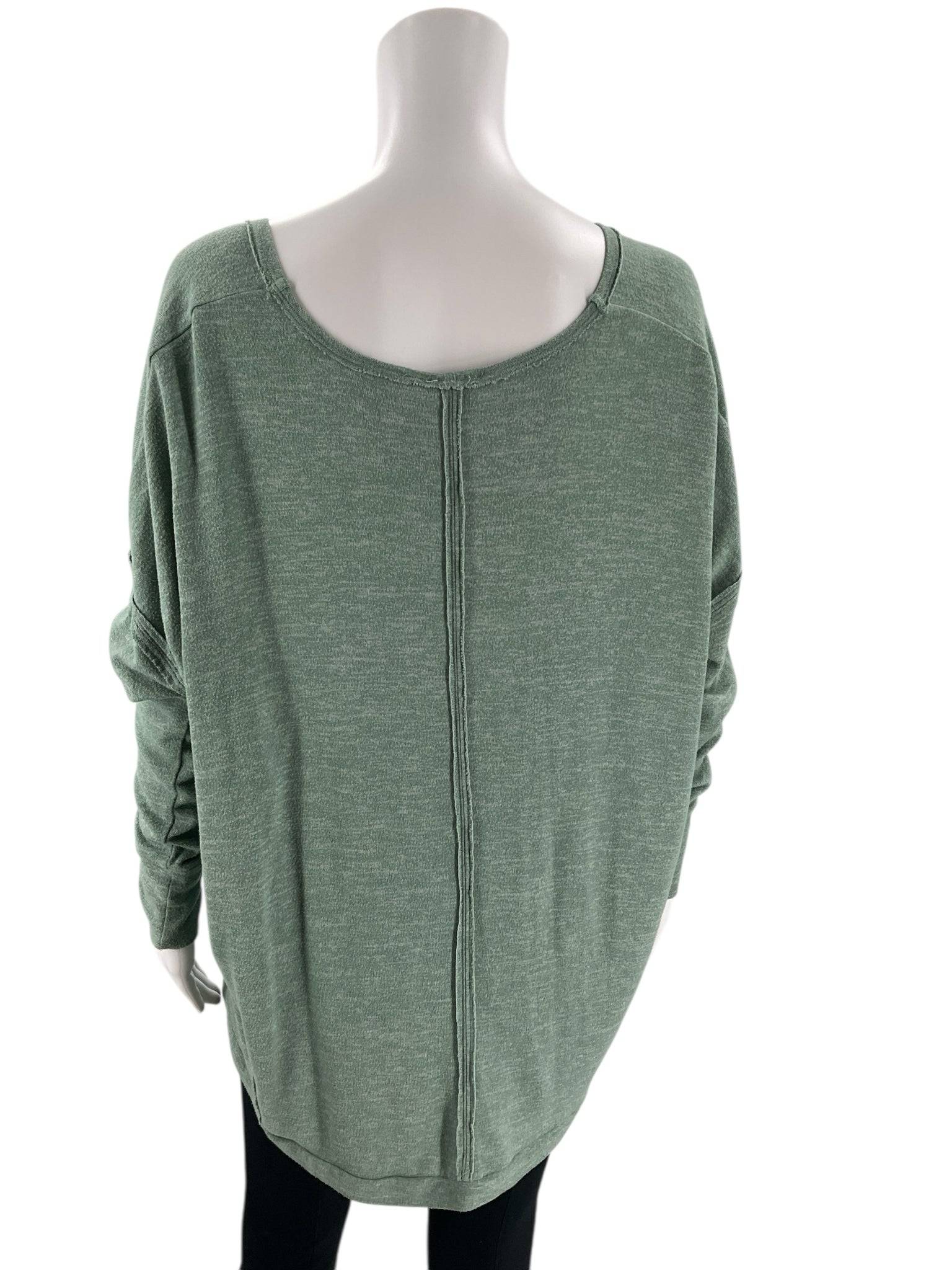Out From Under Green Solid Top - Size Medium - Margaret’s Fine Consignment