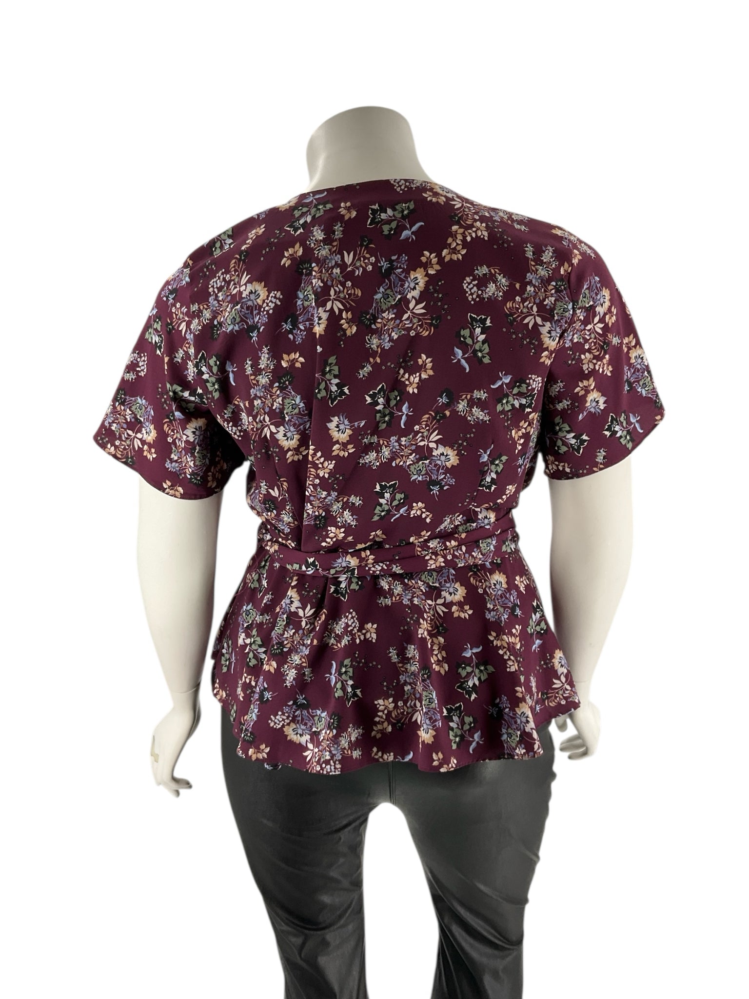 Loft Plum/Multi Floral Pre-Owned Ladies Casual Top -  Size 18