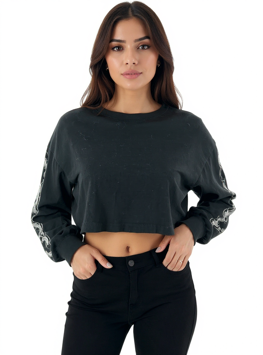 Cropped long sleeve black graphic tee by Garage, featuring an edgy design, perfect for streetwear and Y2K style in size XS.