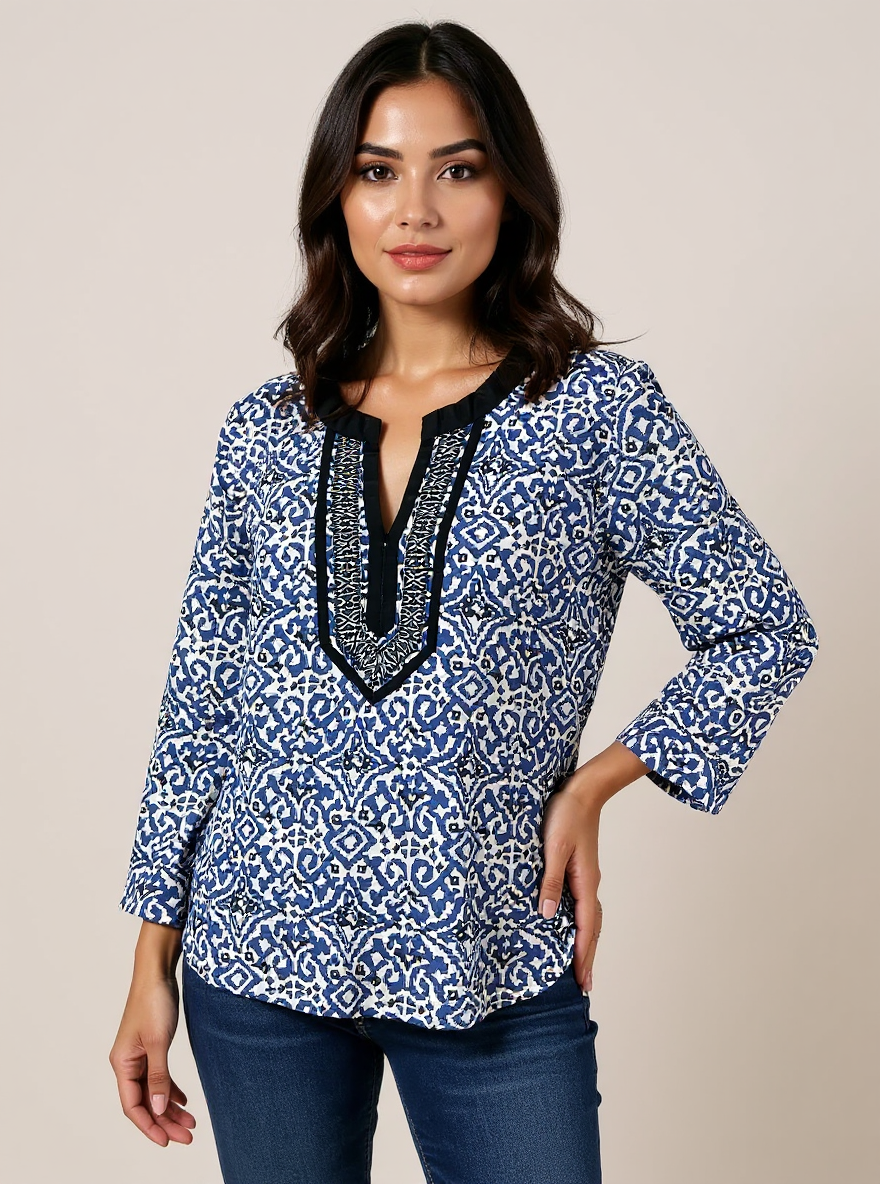 Charter Club White/Blue Print Pre-Owned Ladies Top - Size Large