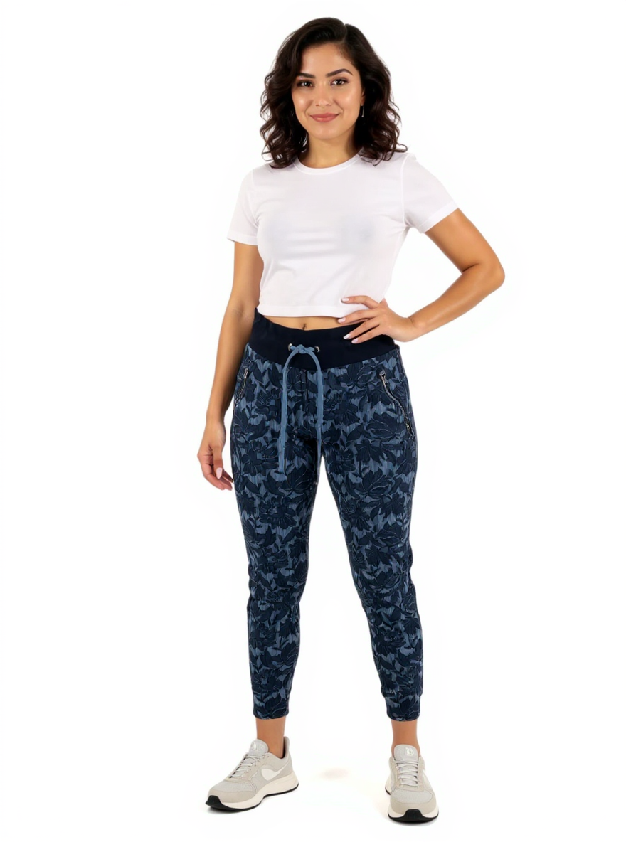 Athleta Blue Floral Pre-Owned Ladies - Size 6