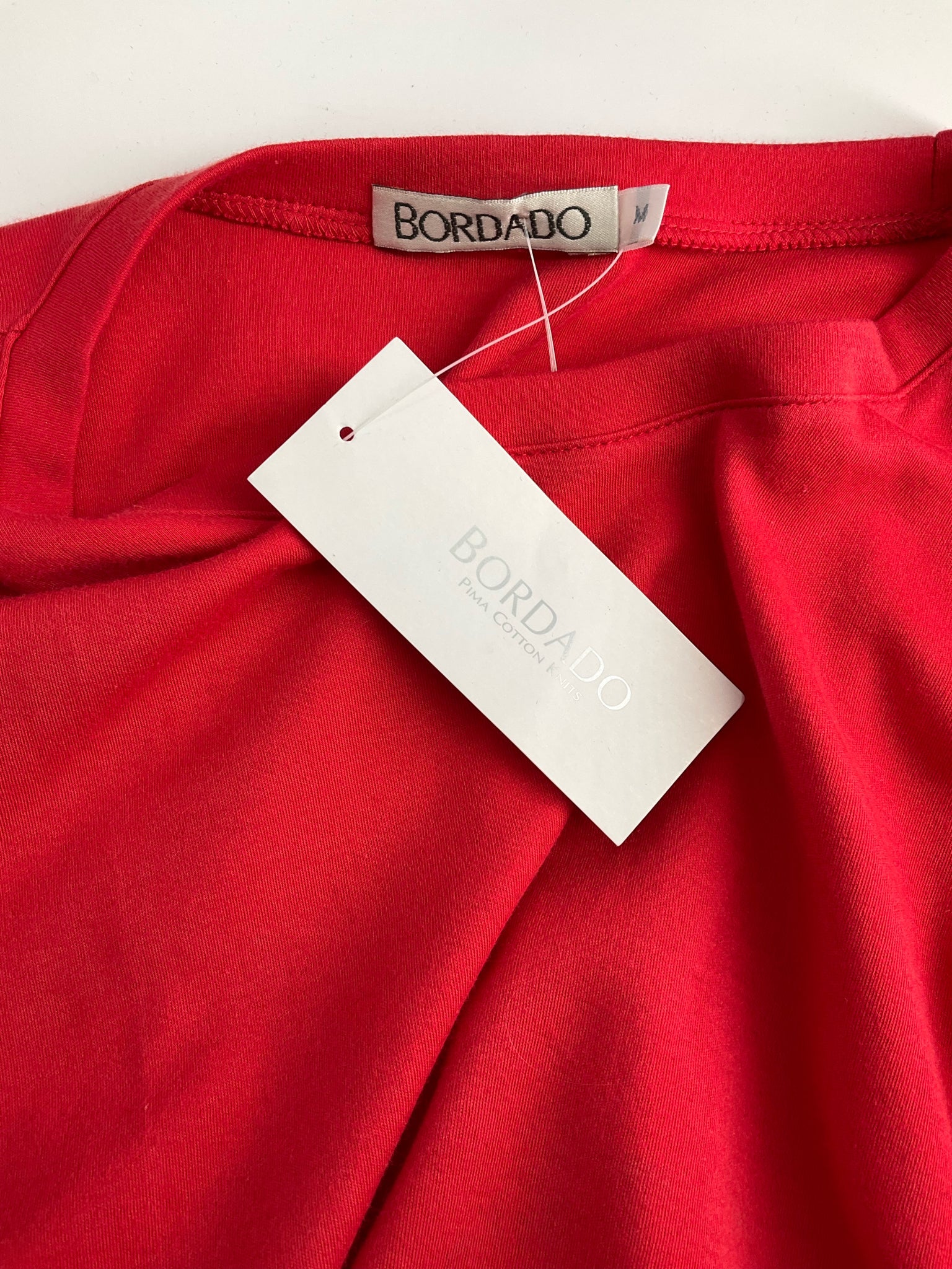 Bordado -  Red Solid Pre-Owned Ladies New With Tags Casual Top - Size M