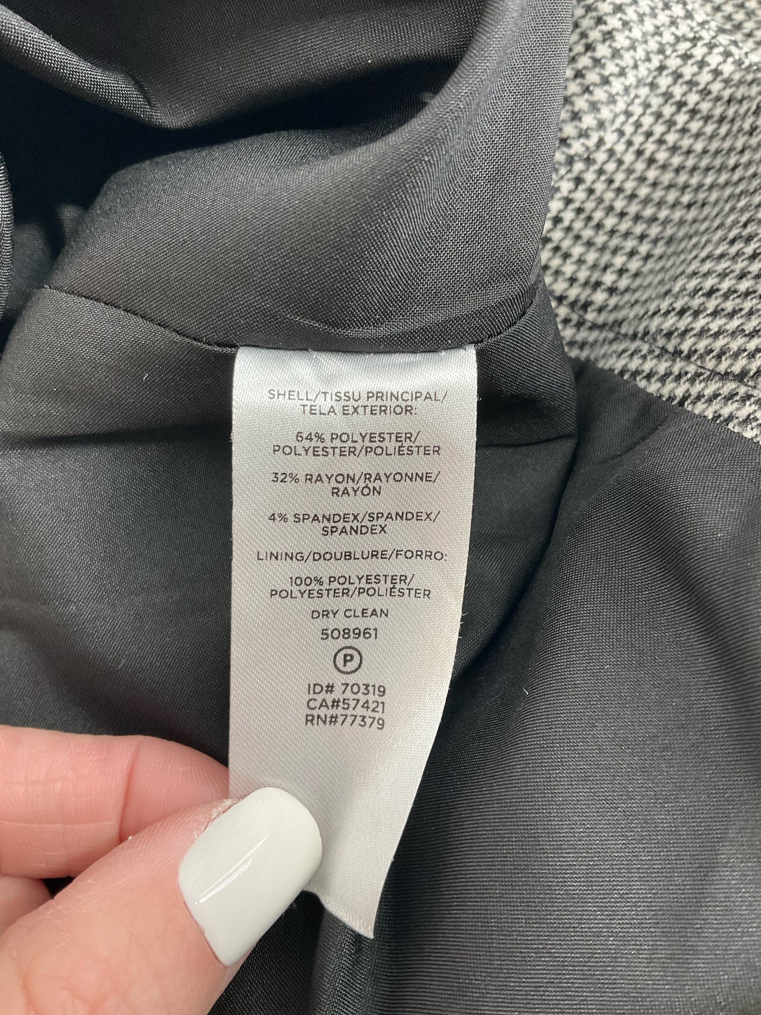 Ann Taylor - Black/White Houndstooth Pre-Owned Ladies Skirt - Size 4