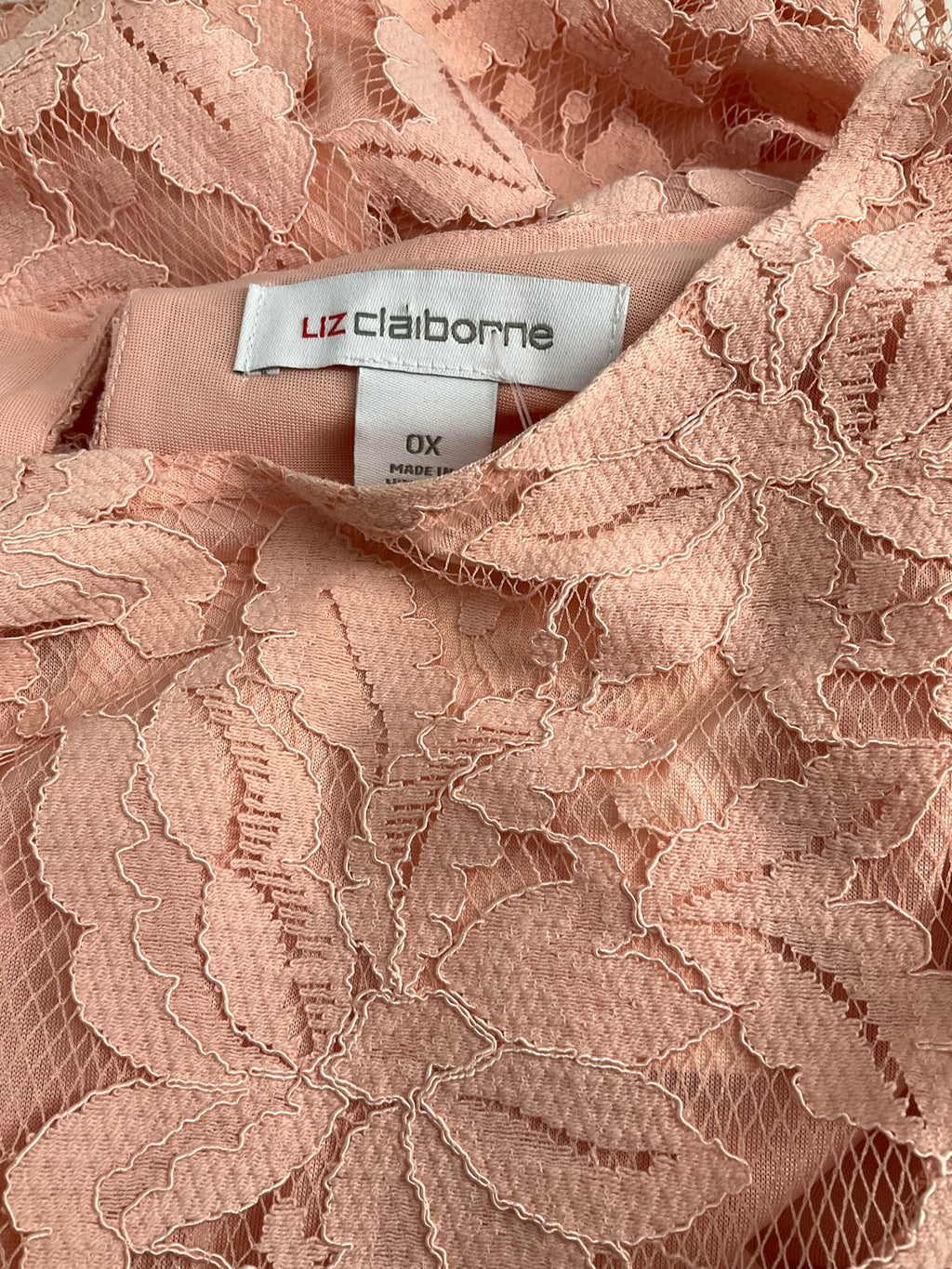 Liz Claiborne Peach Lace Pre-Owned Ladies Casual Top - Size 0X