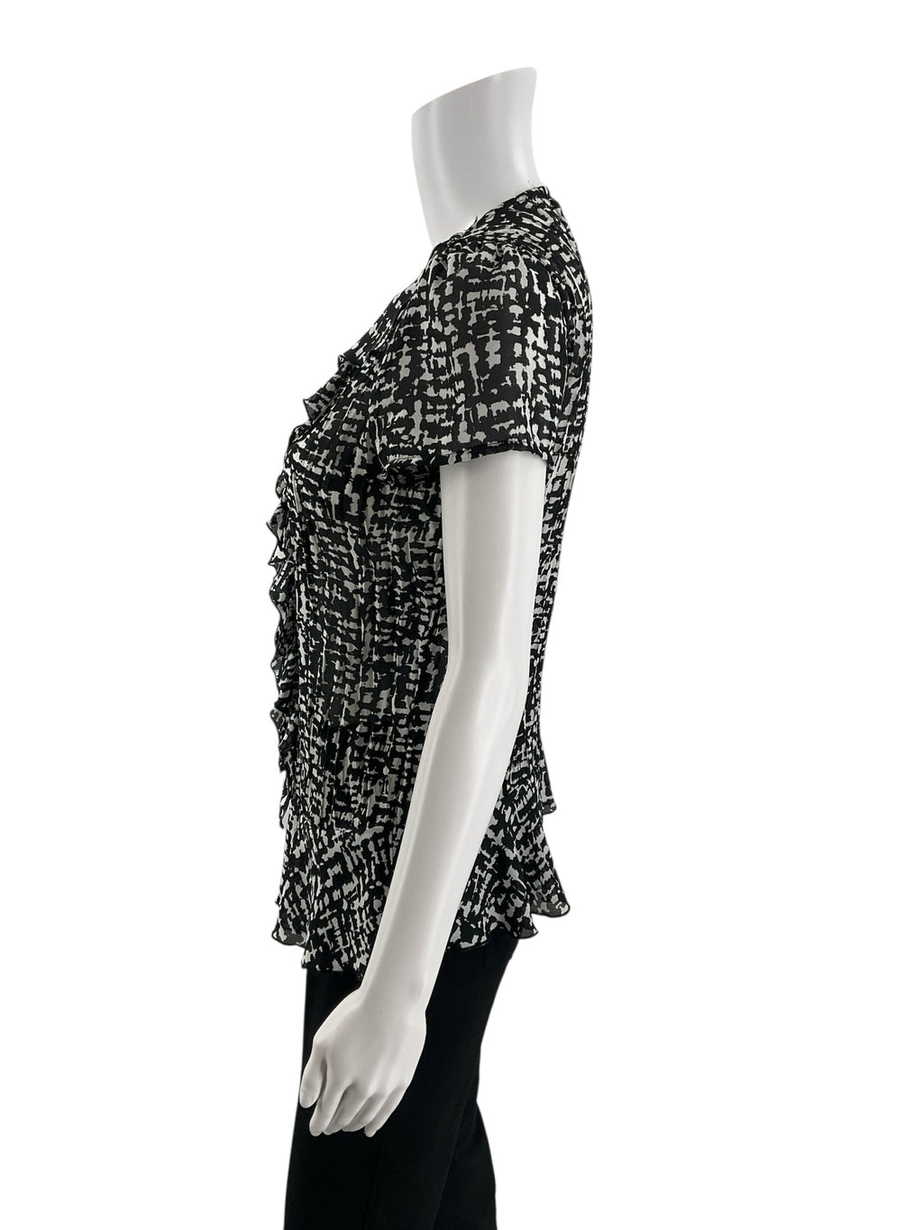 East 5th Black/White Print Pre-Owned Ladies Top - Size Small Petite