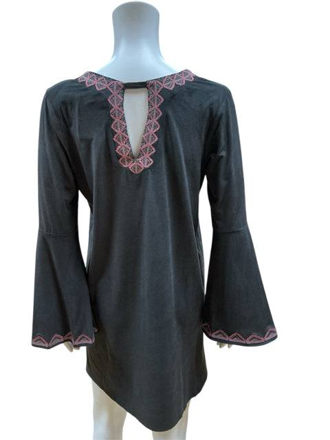 Back view of THML Dress Size Small with pink embroidered trim and keyhole detail. Available at Margaret's Consignment for pre-loved fashion.