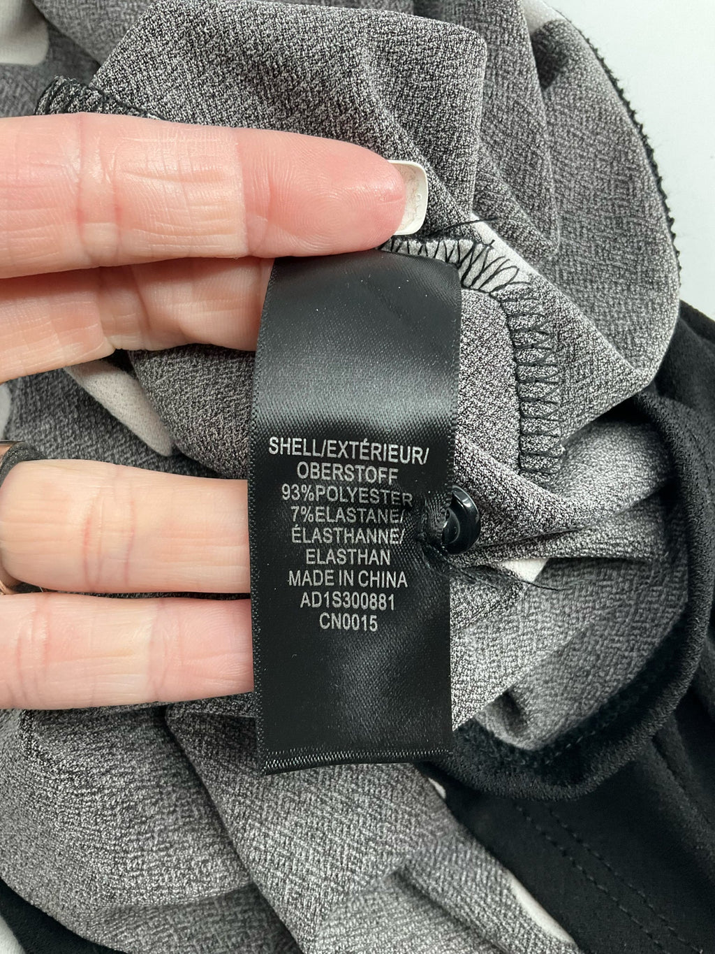 Adrianna Papell black and white polka dot casual top in size XL, featuring a relaxed fit and short sleeves.