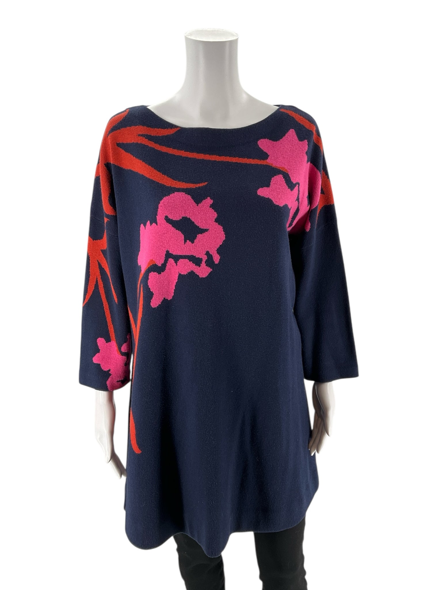 Field & Flower navy, pink, and orange floral casual top in size XL, featuring a relaxed fit and vibrant floral pattern.