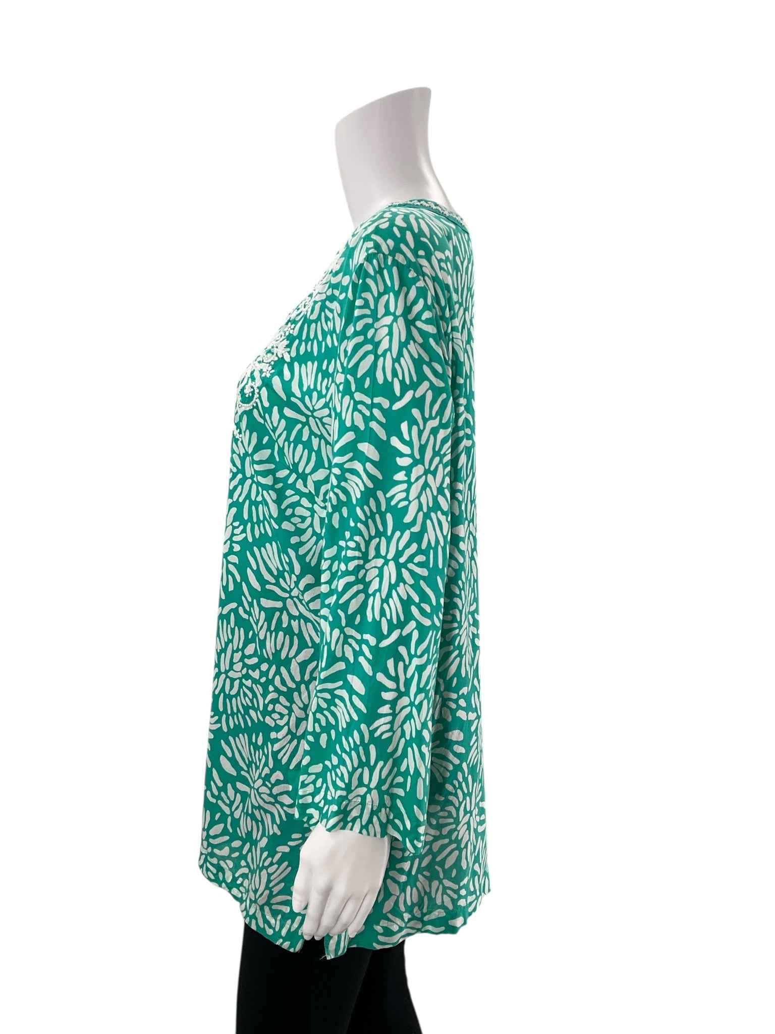 Charter Club Green/White Print Pre-Owned Ladies Casual Top - Size Large - Margaret’s Fine Consignment