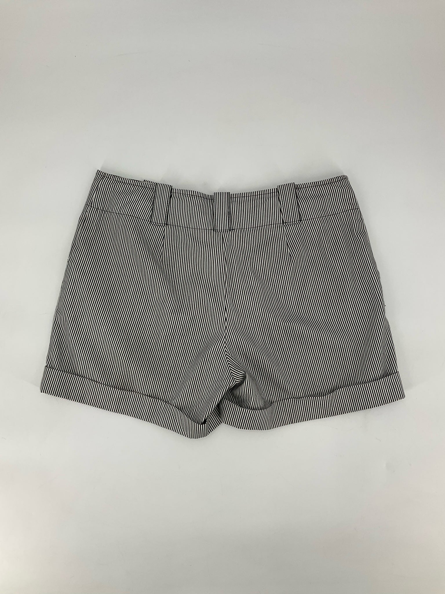 White House Black Market White/Blue Stripe Pre-Owned Ladies Shorts - Size 8