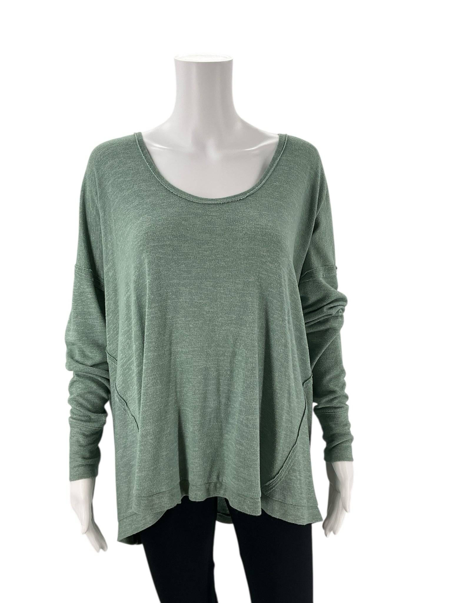 Out From Under Green Solid Top - Size Medium - Margaret’s Fine Consignment