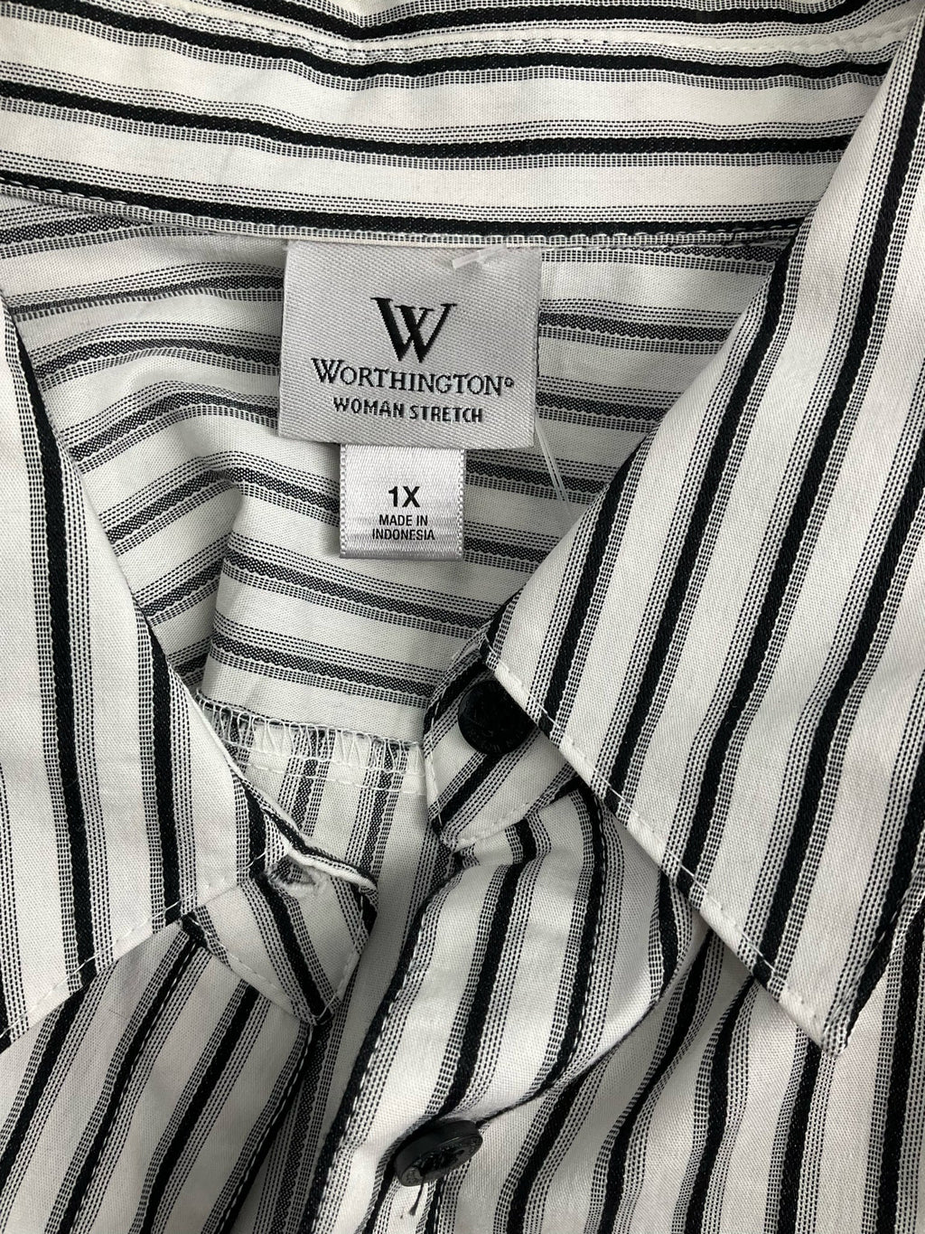 Worthington Black/White Stripe Pre-Owned Ladies Top - Size 1X