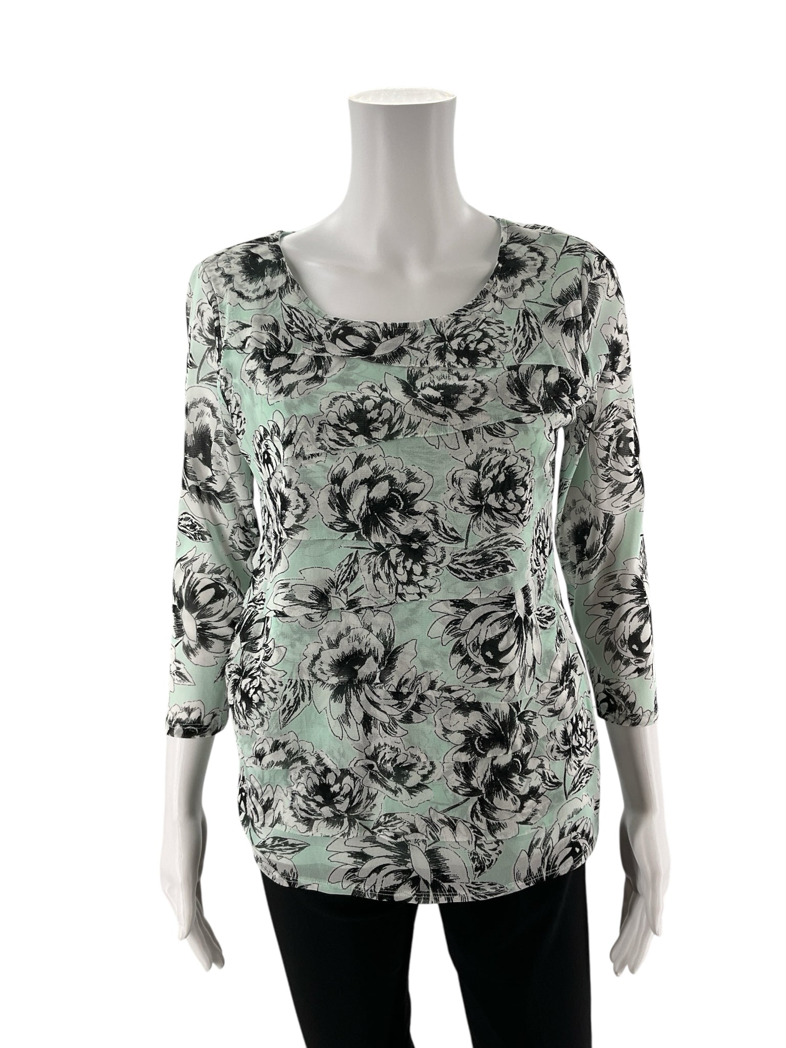 Alfani Aqua/Black Floral Pre-Owned Ladies Top - Size Medium