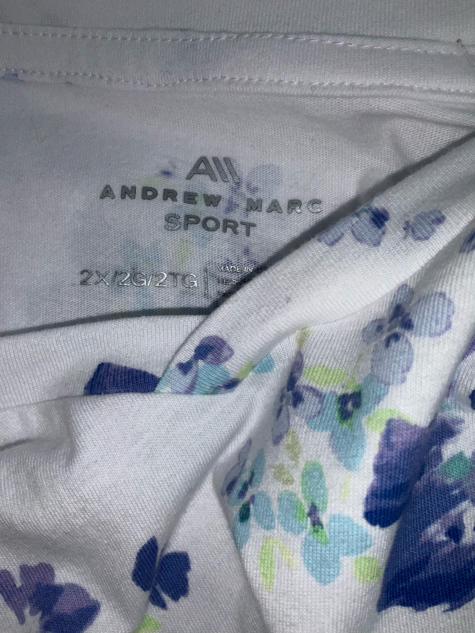 Andrew Marc White/Purple/Green Floral Pre-Owned Ladies Sleeveless Top - Size 2X