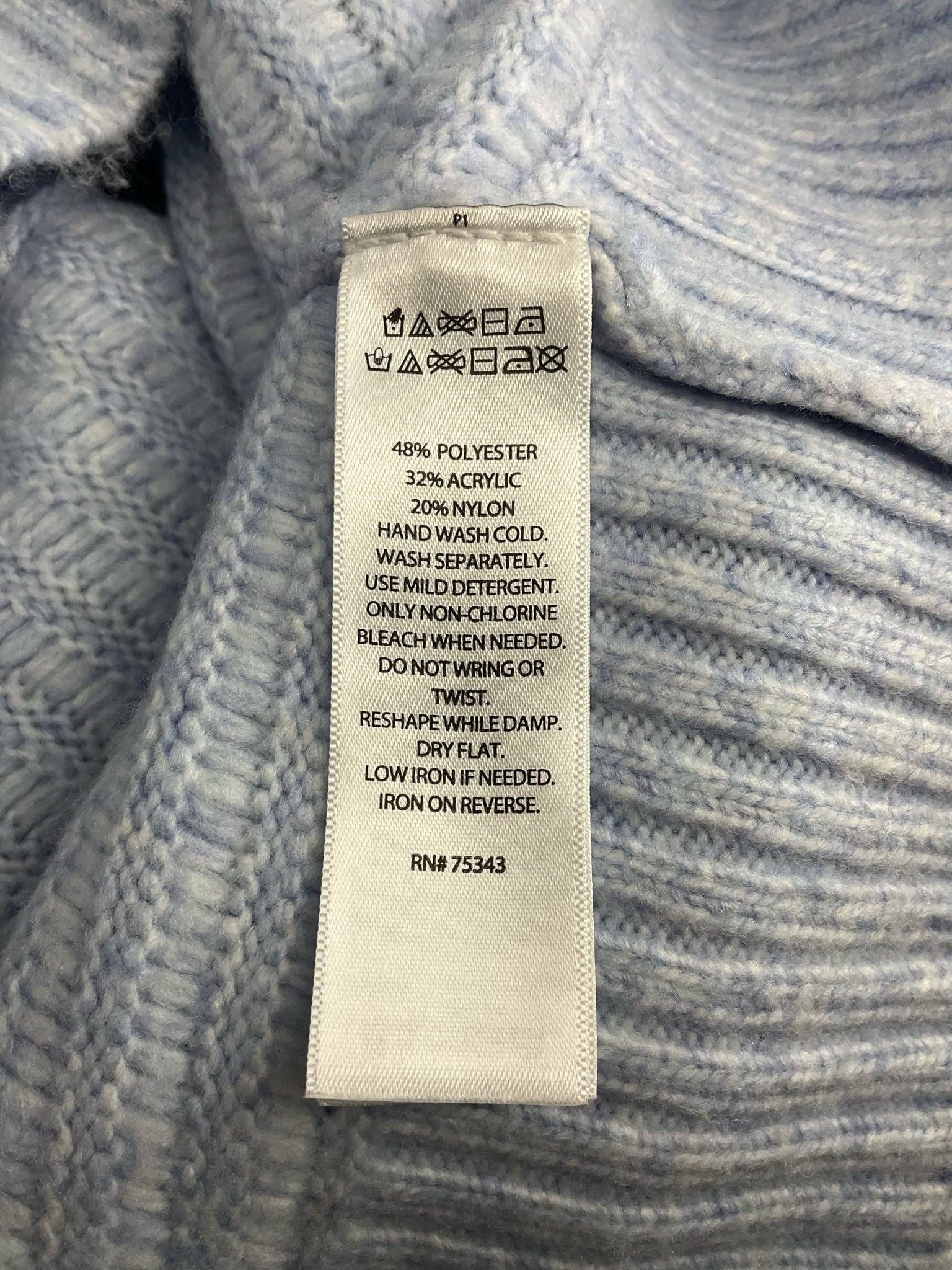 Sincerely Jules - Blue Solid Pre-Owned Ladies Casual Top - Size Medium