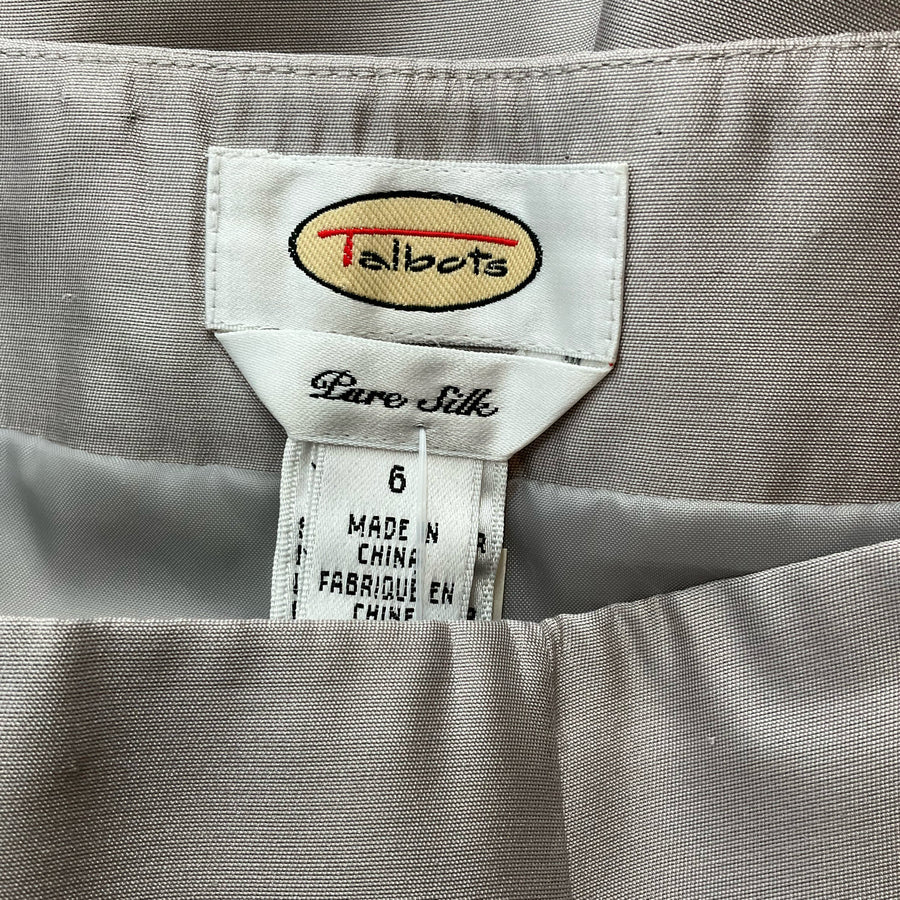 Talbots Gray Solid Pre-Owned Ladies Pants – Size 6