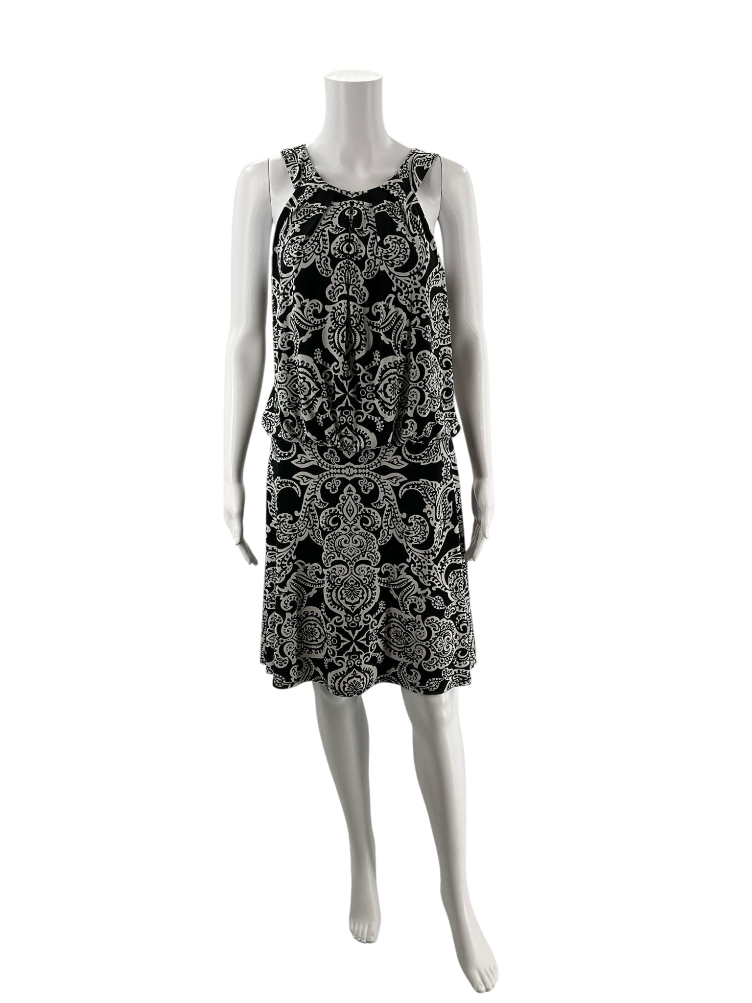 White House Black Market Black/White Print Pre-Owned Ladies Dress - Size 8
