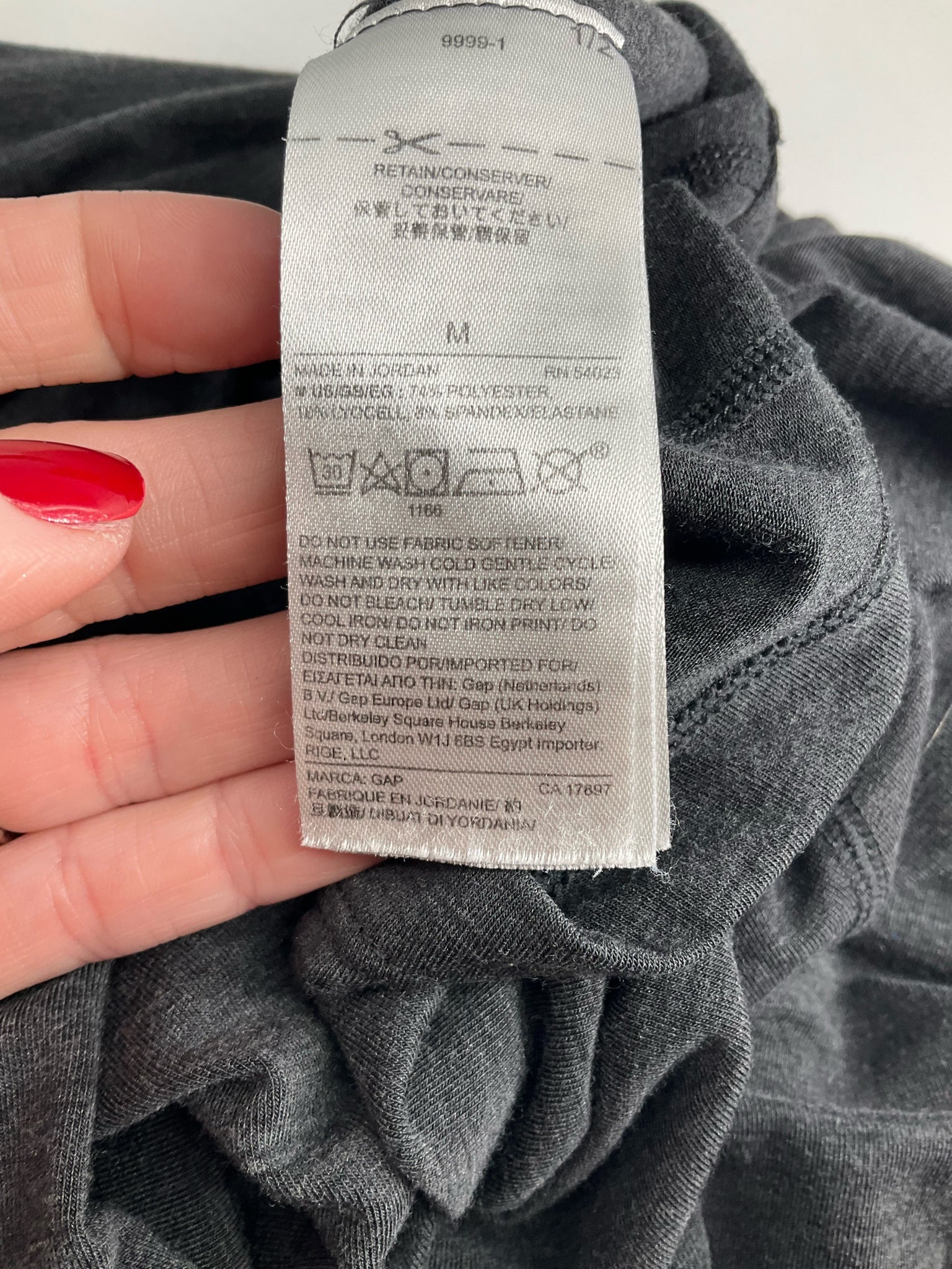 Gap fit - Charcoal Solid Pre-Owned Ladies Casual Top - Size M