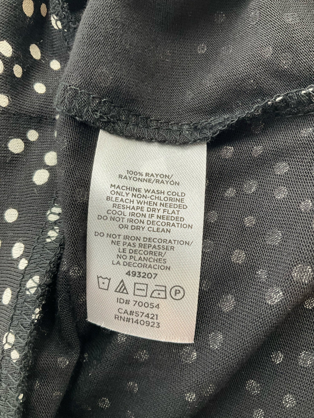 Loft Black/White Polka Dot Pre-Owned Ladies New with Tags Top - Size Small Petite