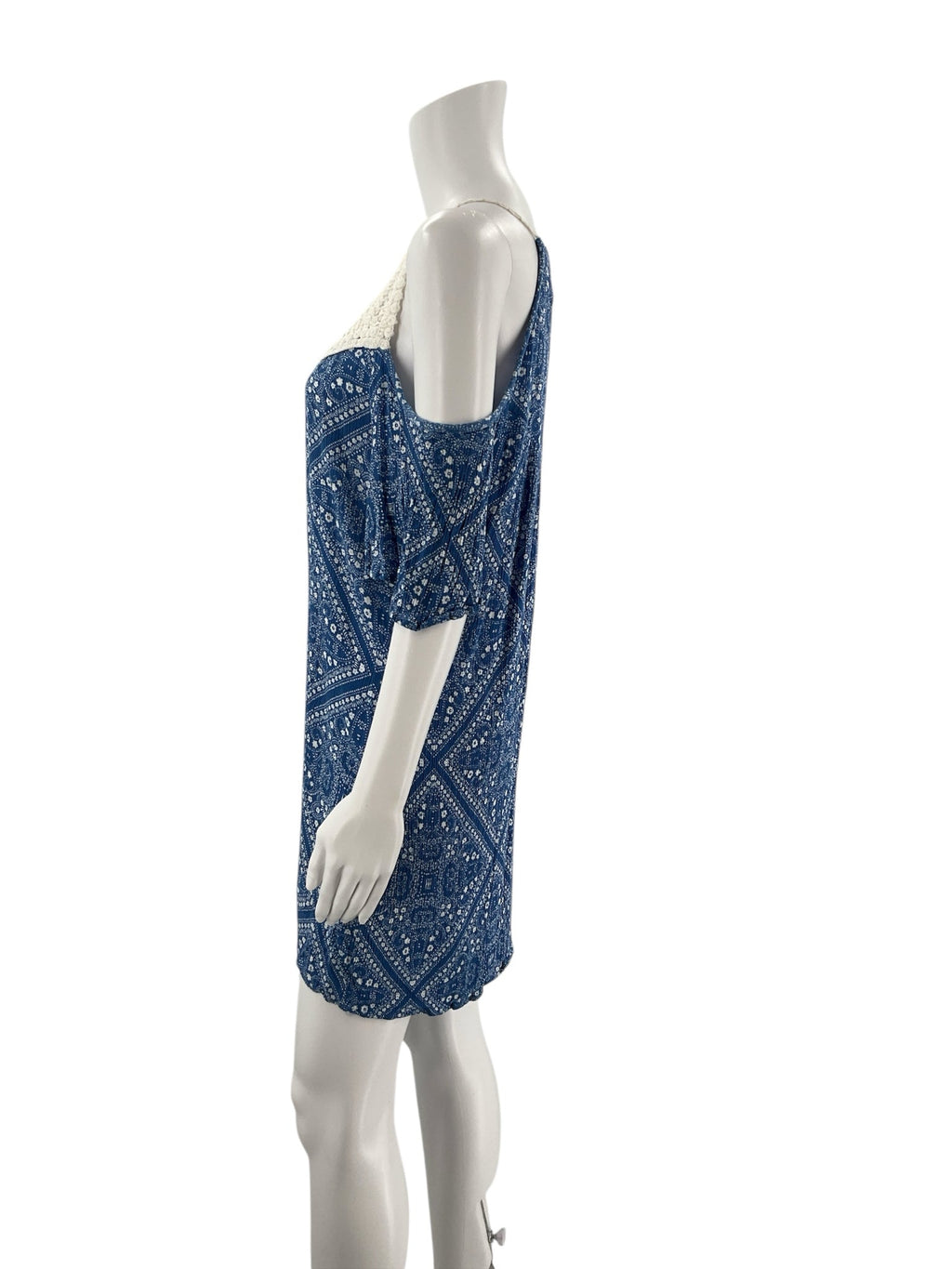 Speechless Blue/White Print Pre-Owned Ladies Dress - Size Large