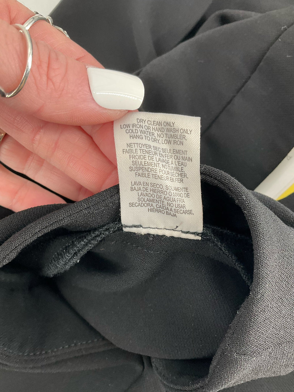 Worth - Black Solid Pre-Owned Ladies Pants - Size 8