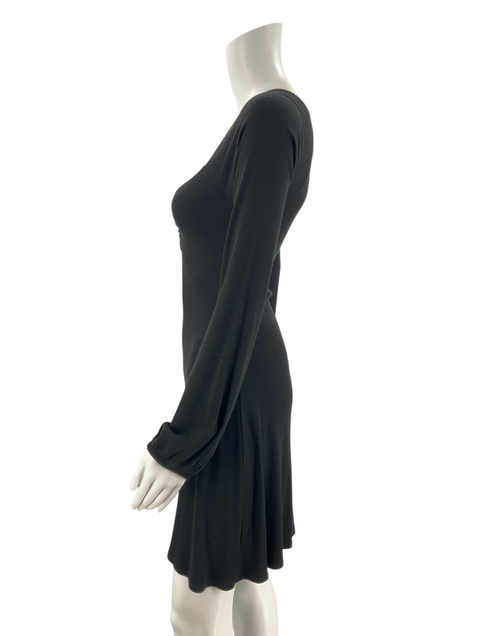 Billabong Black Solid Pre-Owned Ladies Dress - Size Small