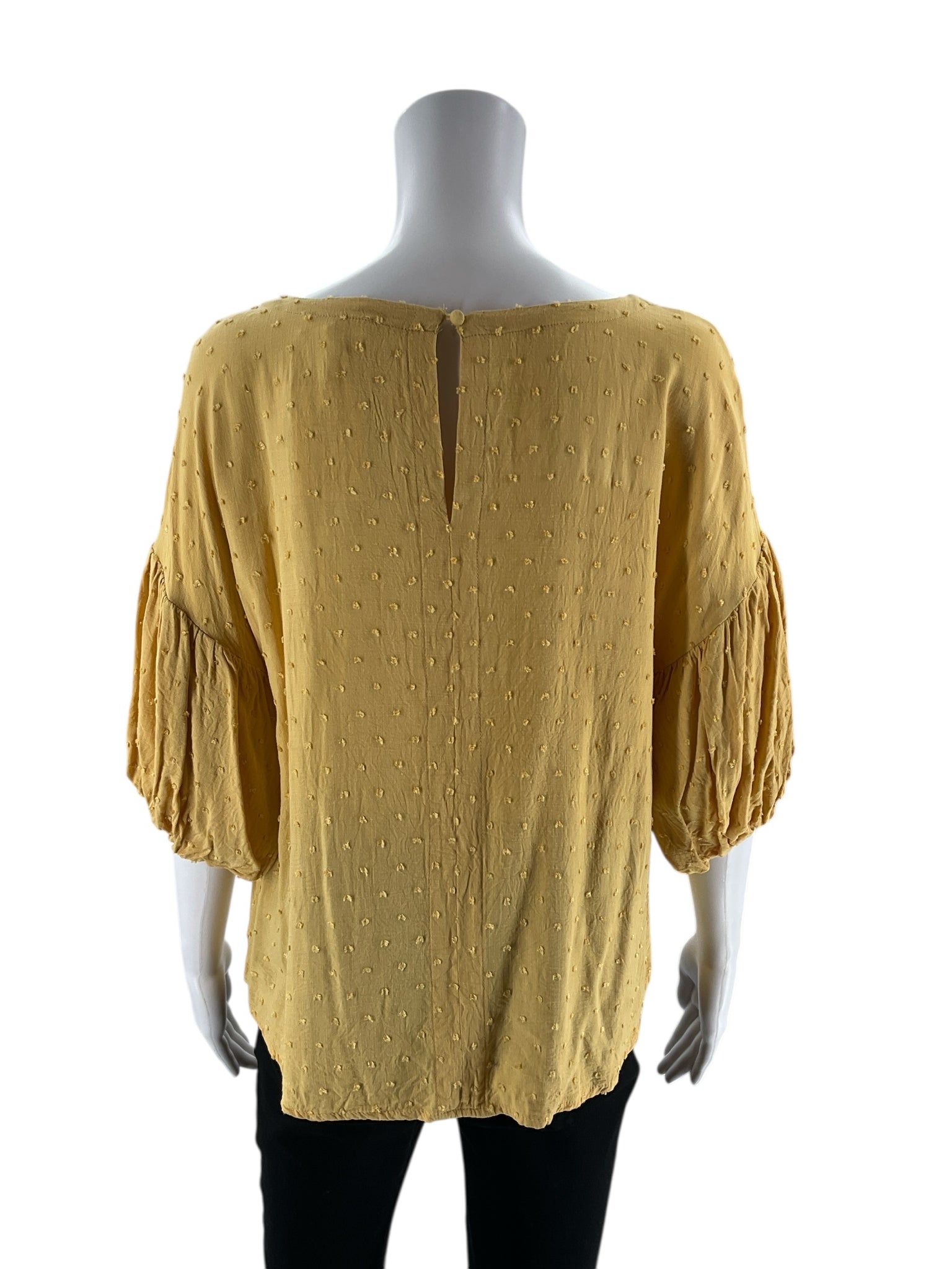 Mine - Yellow Solid Pre-Owned Ladies Casual Top - Size Medium