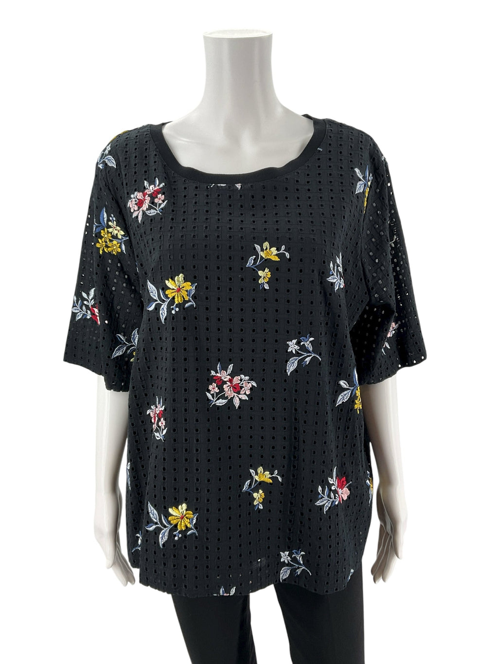 Ann Taylor black and multi floral embroidered ladies top in size XL, featuring a bohemian and feminine casual style.