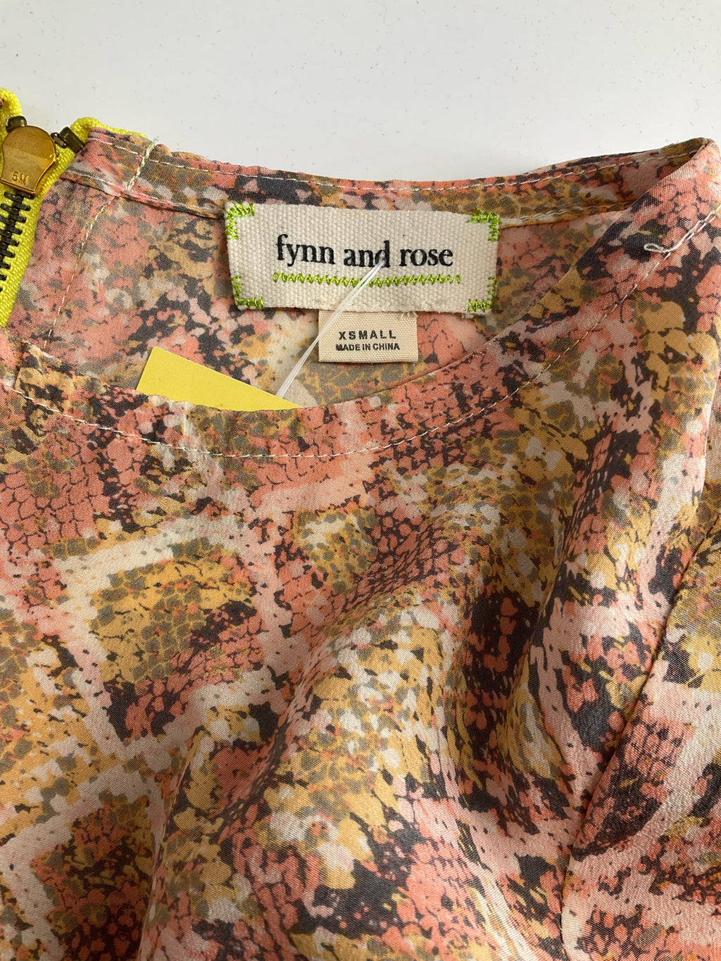 Fynn & Rose - Pink/Peach/Tan/Gray Pre-Owned Ladies Top - Size XS