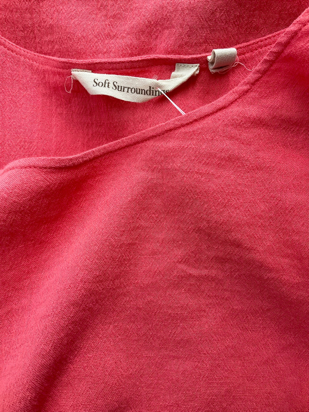 Soft Surroundings - Coral Solid Pre-Owned Ladies Casual Top - Size Small