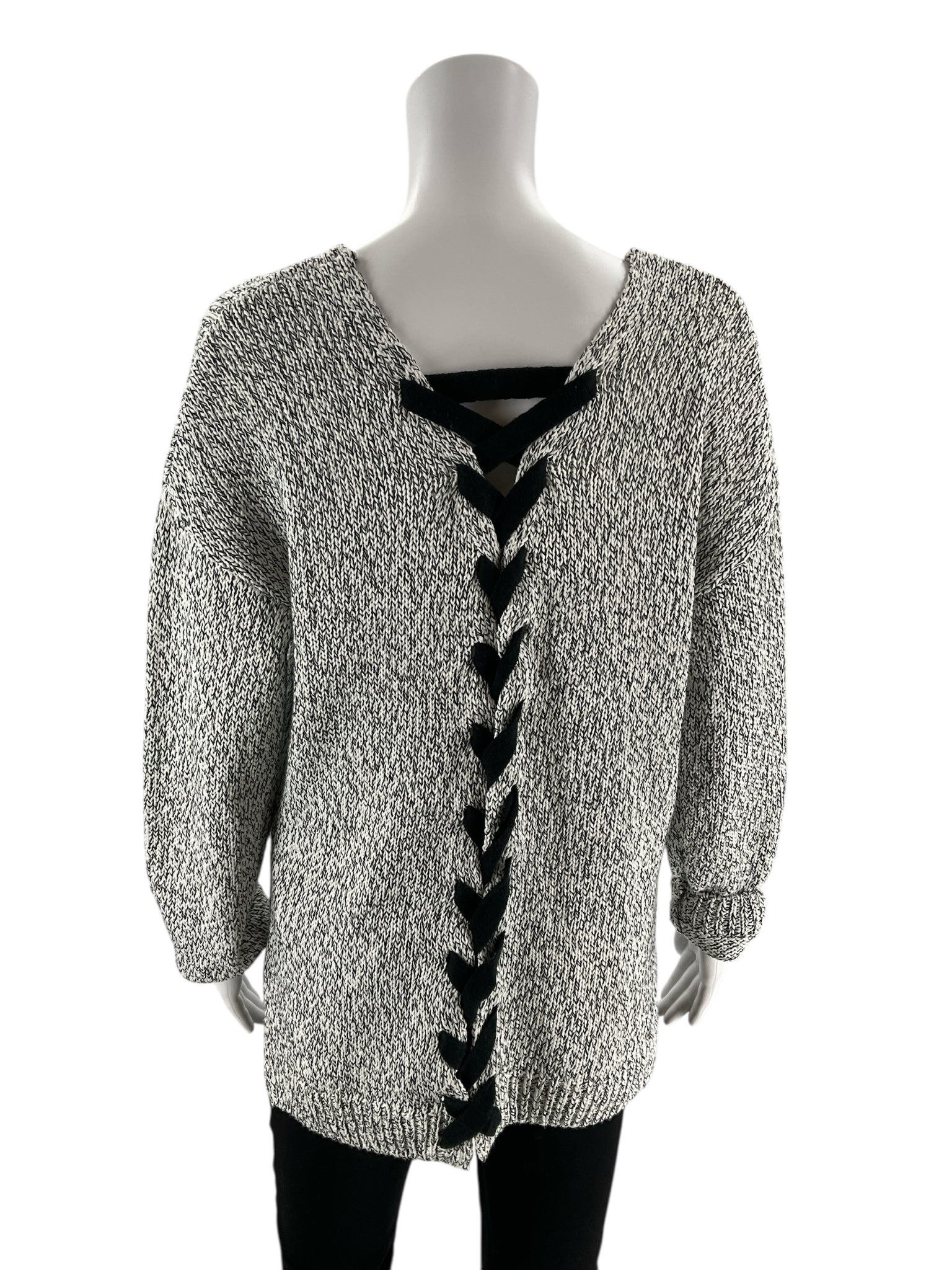 Cupcake -  white/black Heathered Pre-Owned Ladies Casual Top - Size M