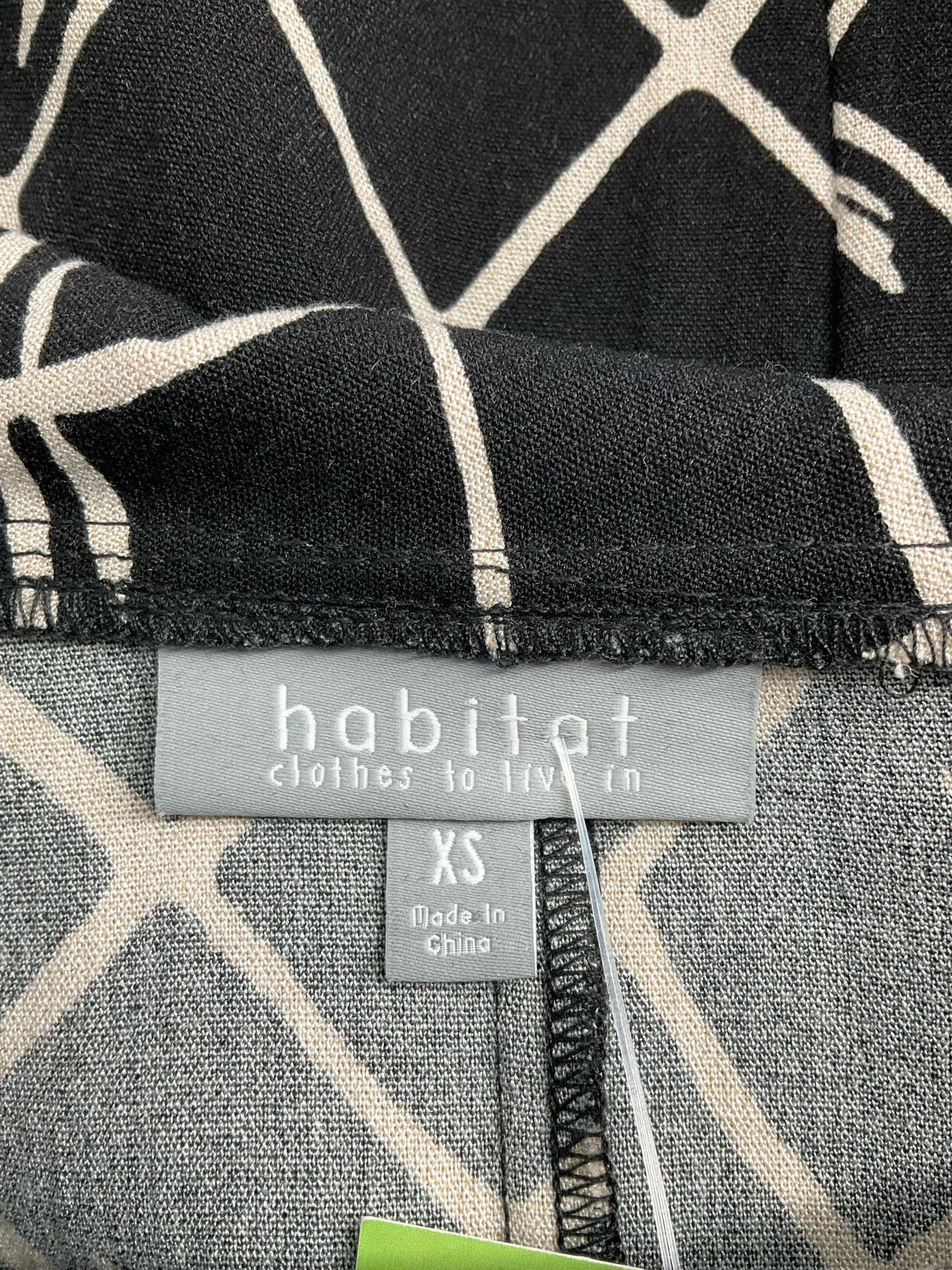 Habitat -  black/white Diamond Pre-Owned Ladies Casual Top - Size XS