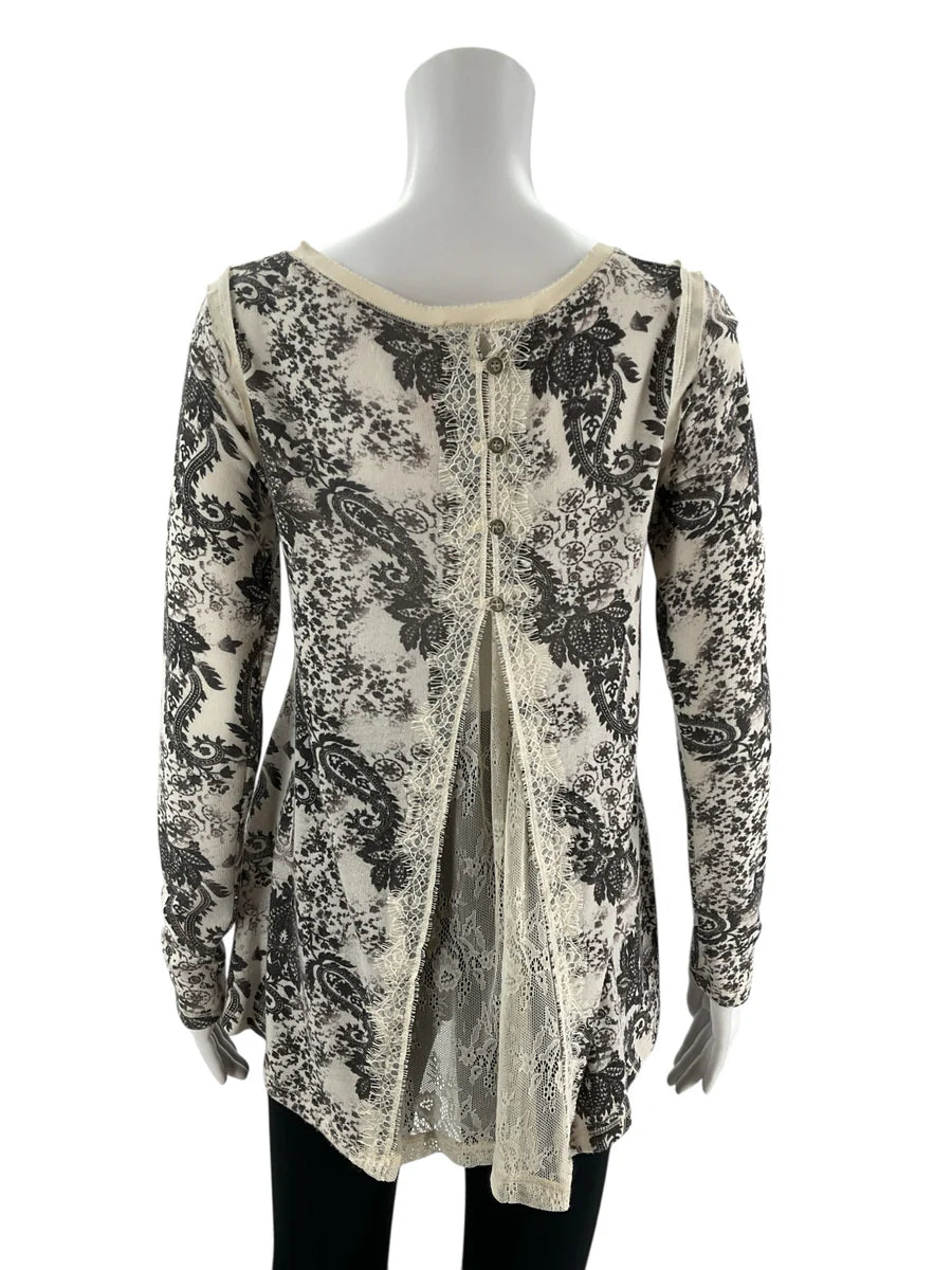 Rewind Gray/Cream Paisley Pre-Owned Ladies Top - Size Small