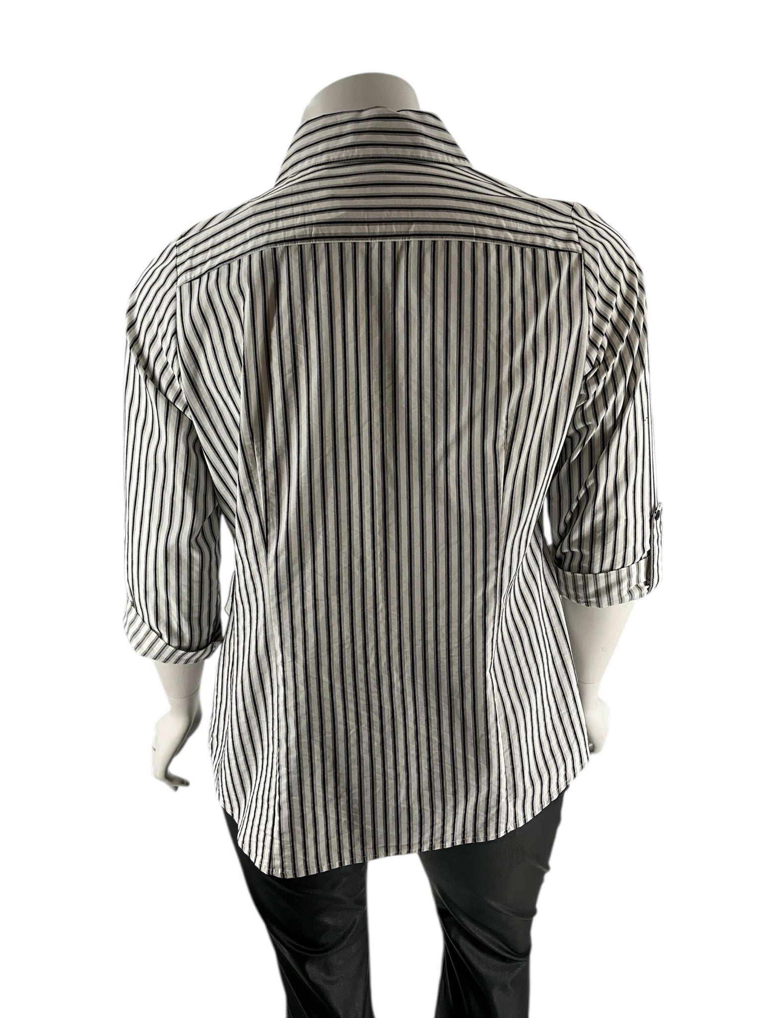 Worthington Black/White Stripe Pre-Owned Ladies Top - Size 1X