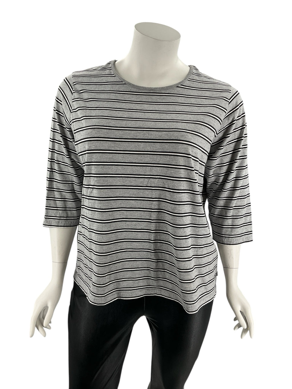 NYL Gray/Black Stripe Pre-Owned Ladies Top - Size 2X