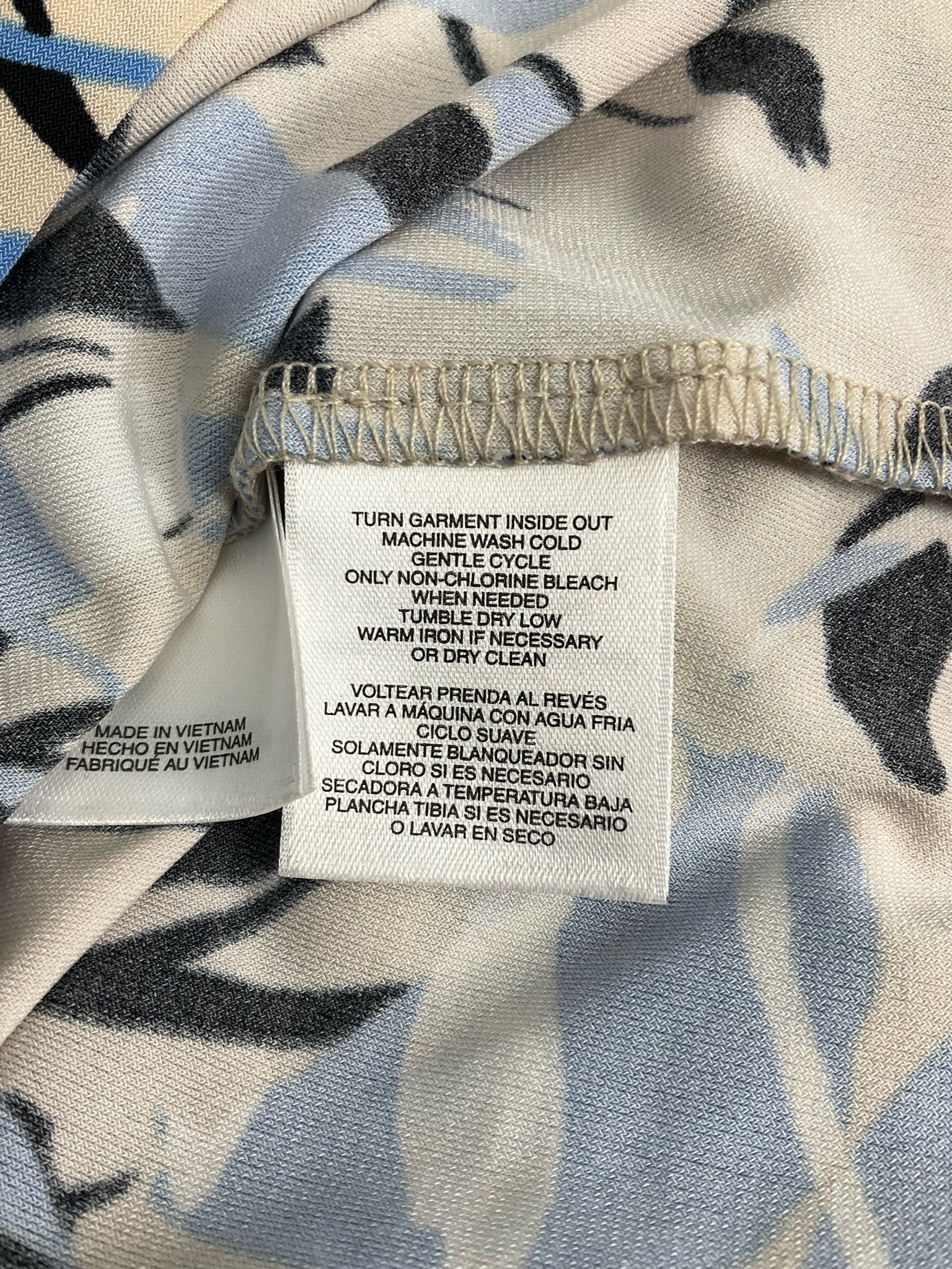 Kasper Beige/Blue/Black/White Floral Pre-Owned Ladies Sleeveless Top - Size 1X