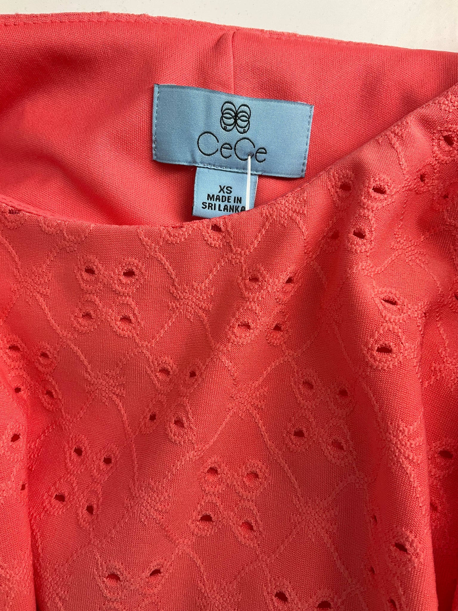 CeCe - Coral Solid Pre-Owned Ladies Casual Top - Size XS