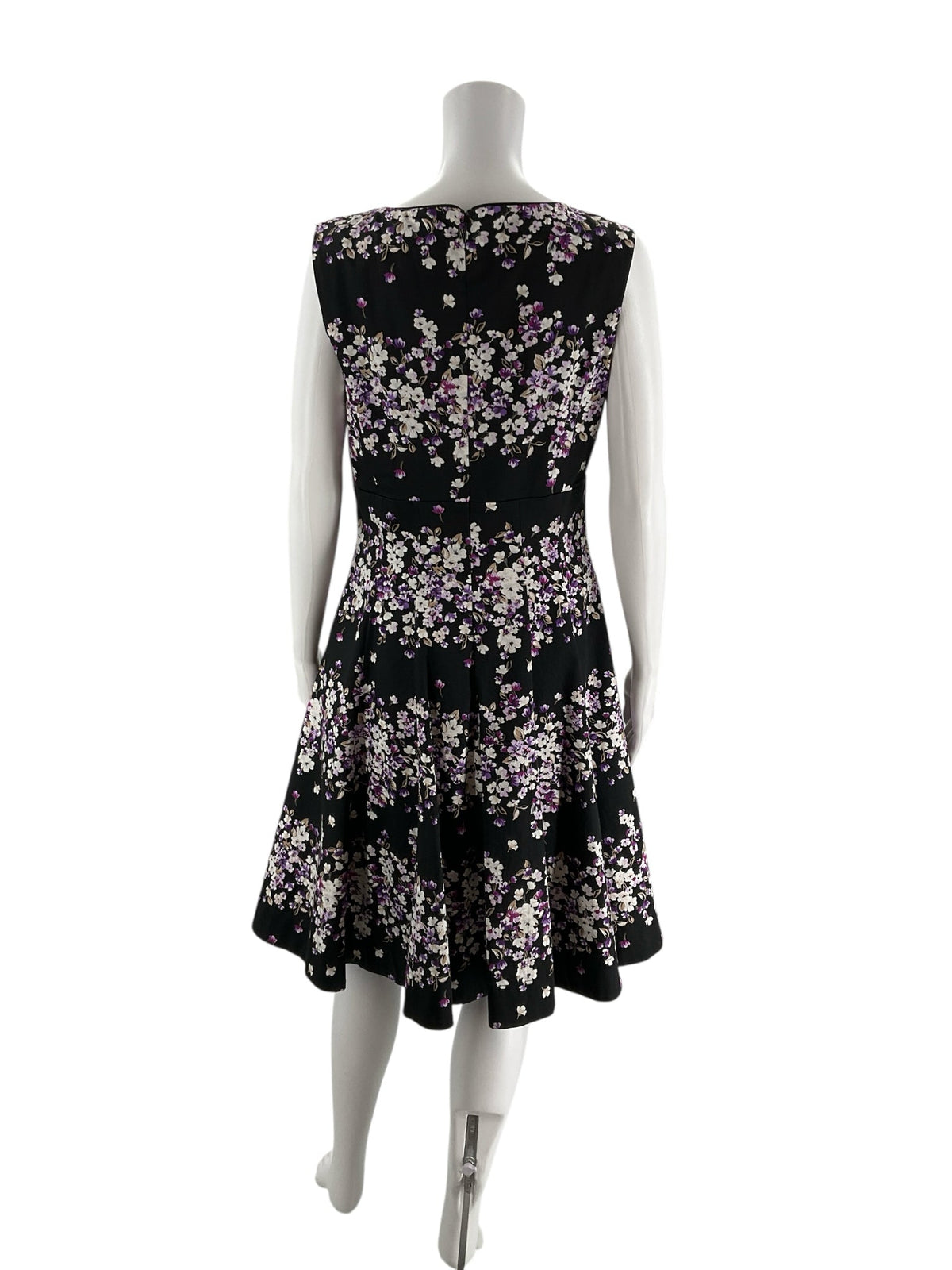 White Black Market Black/White/Purple Floral Pre-Owned Ladies Dress - Size 10